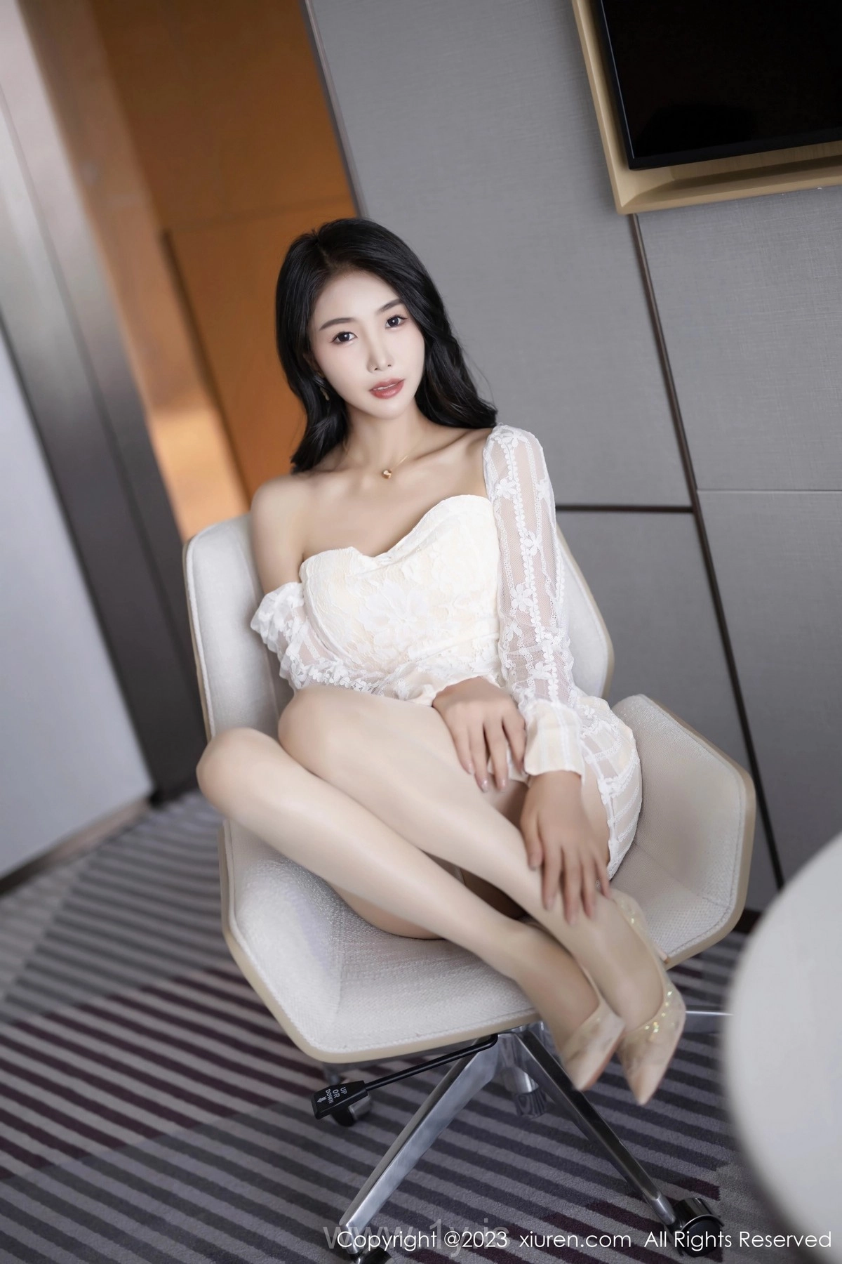 XIUREN(秀人网) NO.6974 Elegant & Exquisite Asian Mature Princess 蘇蘇阿