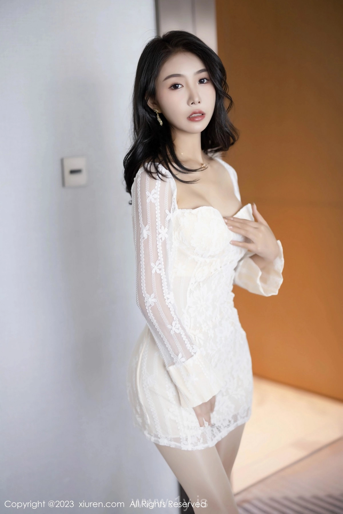 XIUREN(秀人网) NO.6974 Elegant & Exquisite Asian Mature Princess 蘇蘇阿