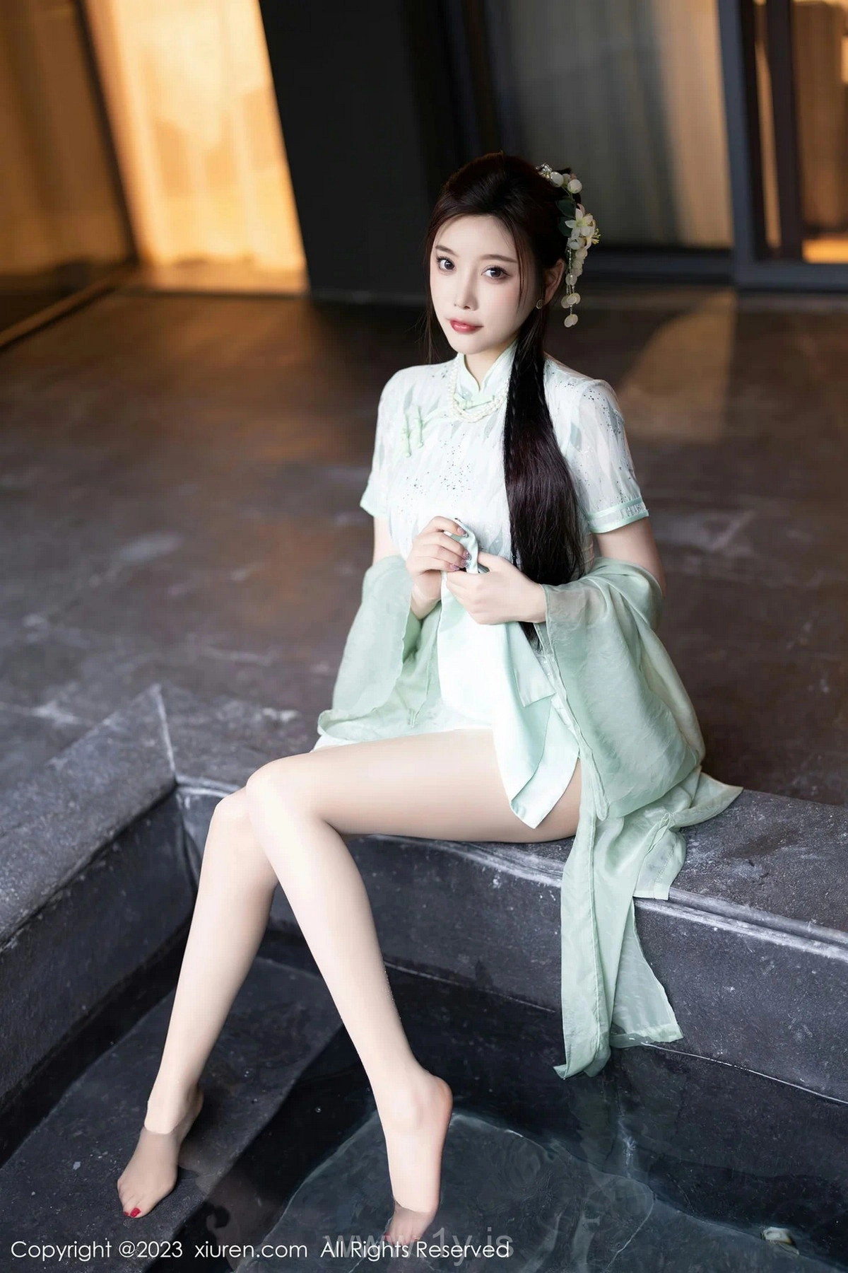 XIUREN(秀人网) NO.6983 Lively & Sexy Asian Women 楊晨晨Yome
