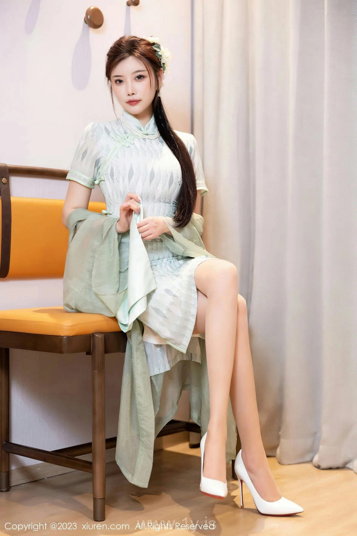XIUREN(秀人网) NO.6983 Lively & Sexy Asian Women 楊晨晨Yome