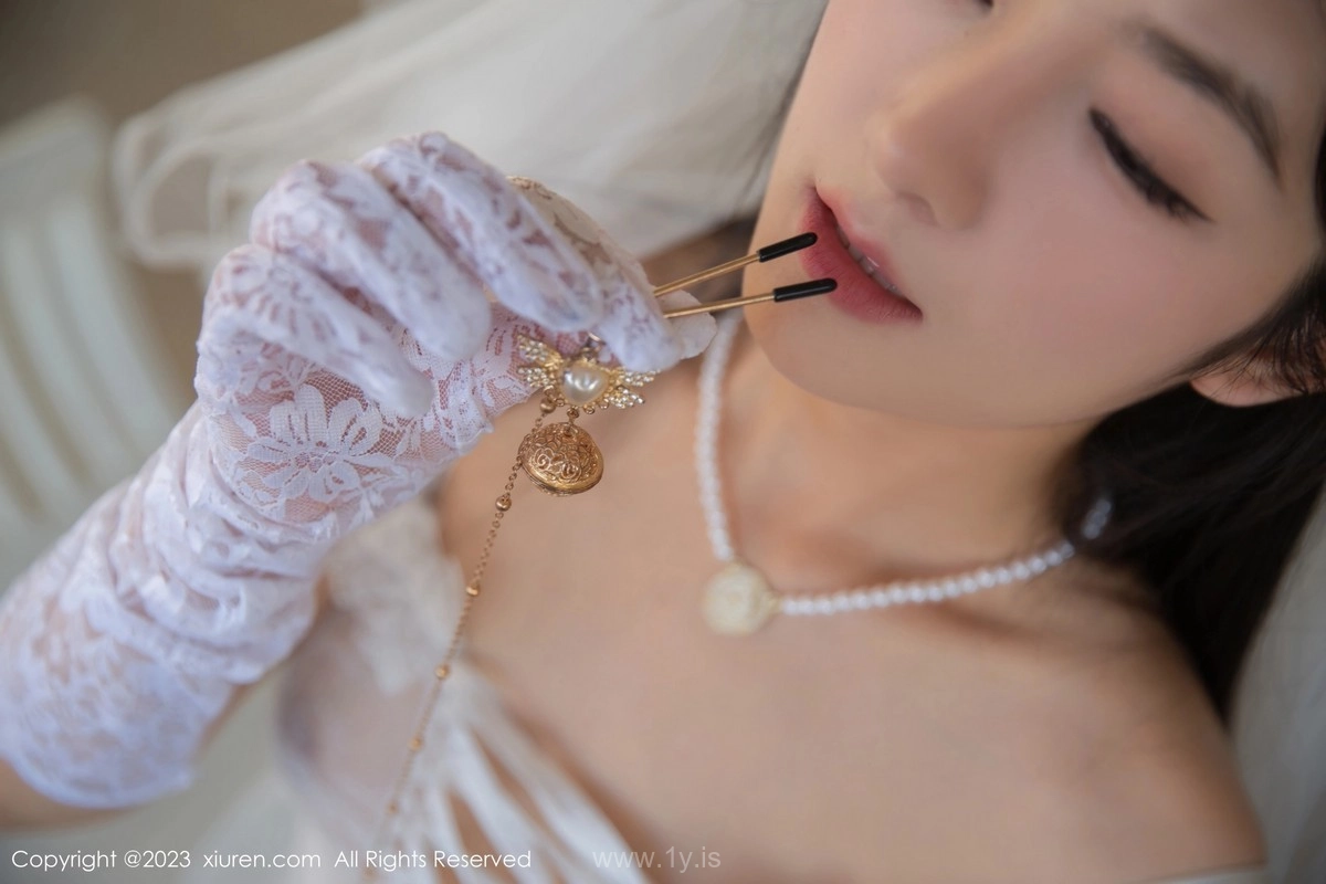XIUREN(秀人网) NO.6994 Trendy & Stunning Chinese Mature Princess 譚小靈