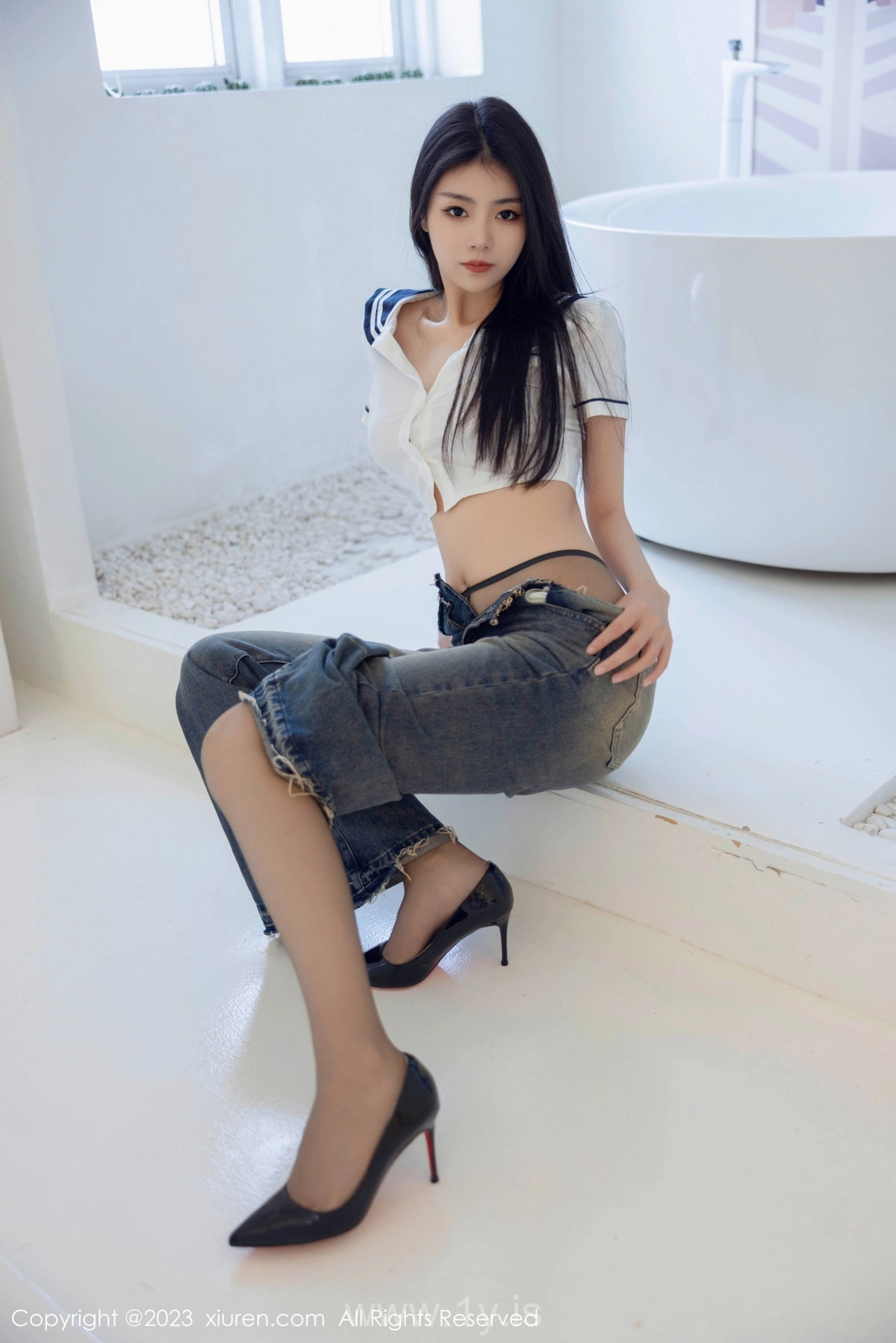 XIUREN(秀人网) No.7027 Adorable & Fashionable Chinese Jade 可樂Vicky