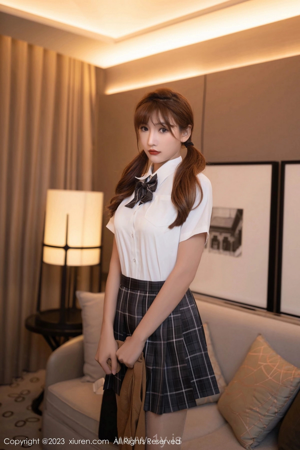 XIUREN(秀人网) No.7038 Fashionable & Classy Asian Jade 陸萱萱