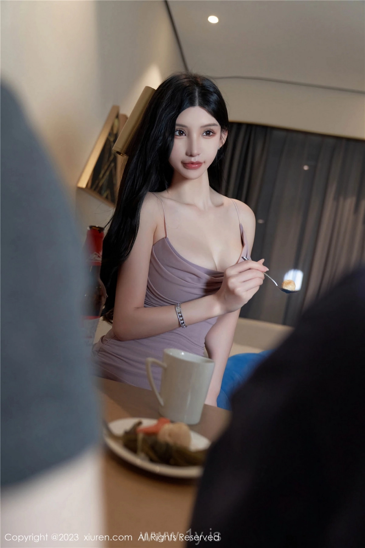 XIUREN(秀人网) No.7122 Sexy & Attractive Asian Chick 周于希Sally