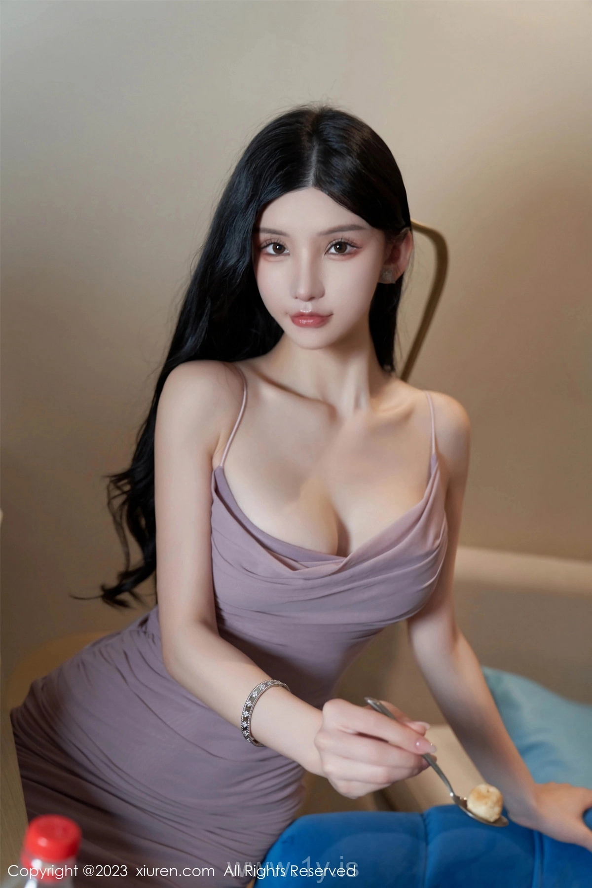 XIUREN(秀人网) No.7122 Sexy & Attractive Asian Chick 周于希Sally