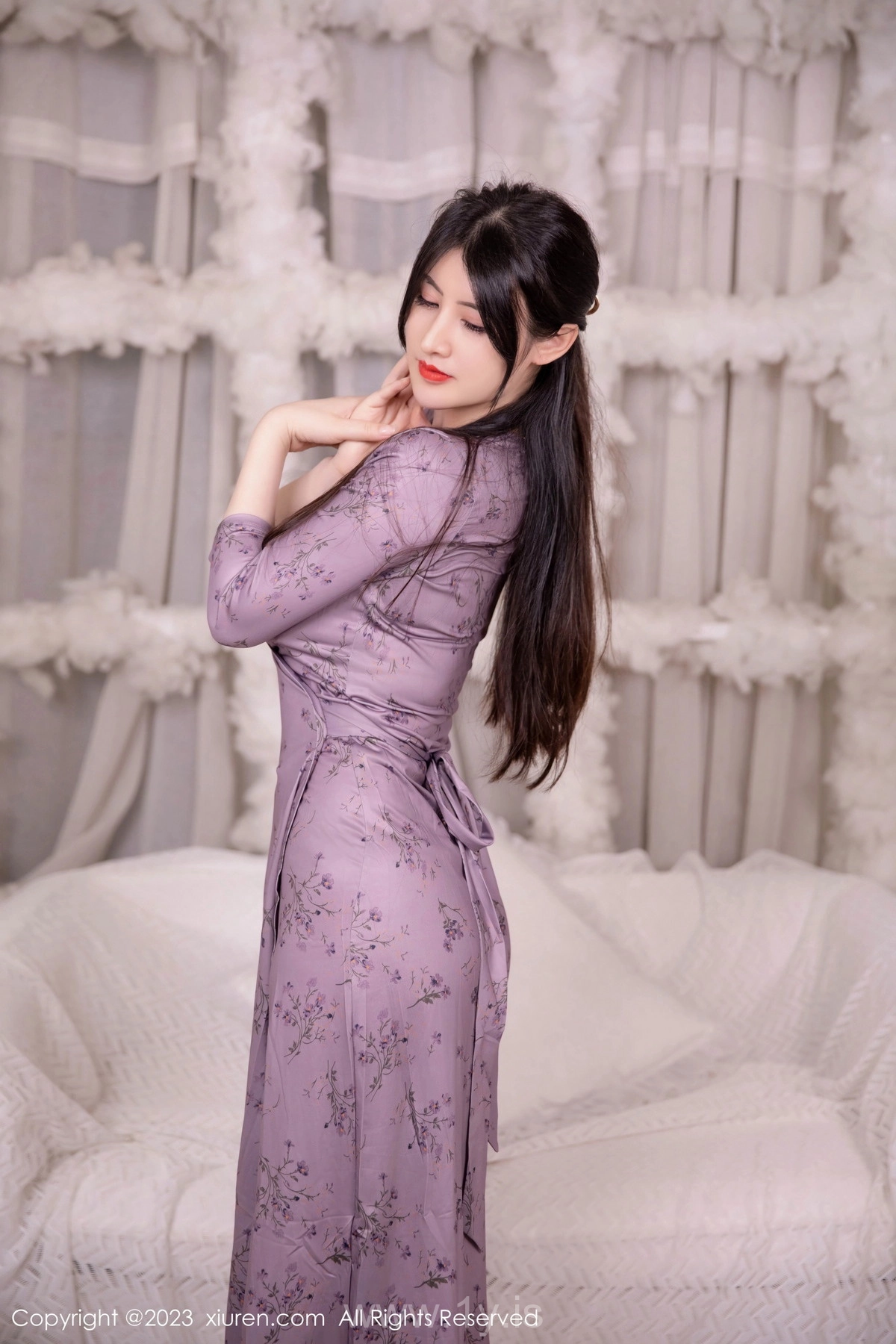 XIUREN(秀人网) No.7126 Pretty & Classy Asian Homebody Girl 詩詩kiki