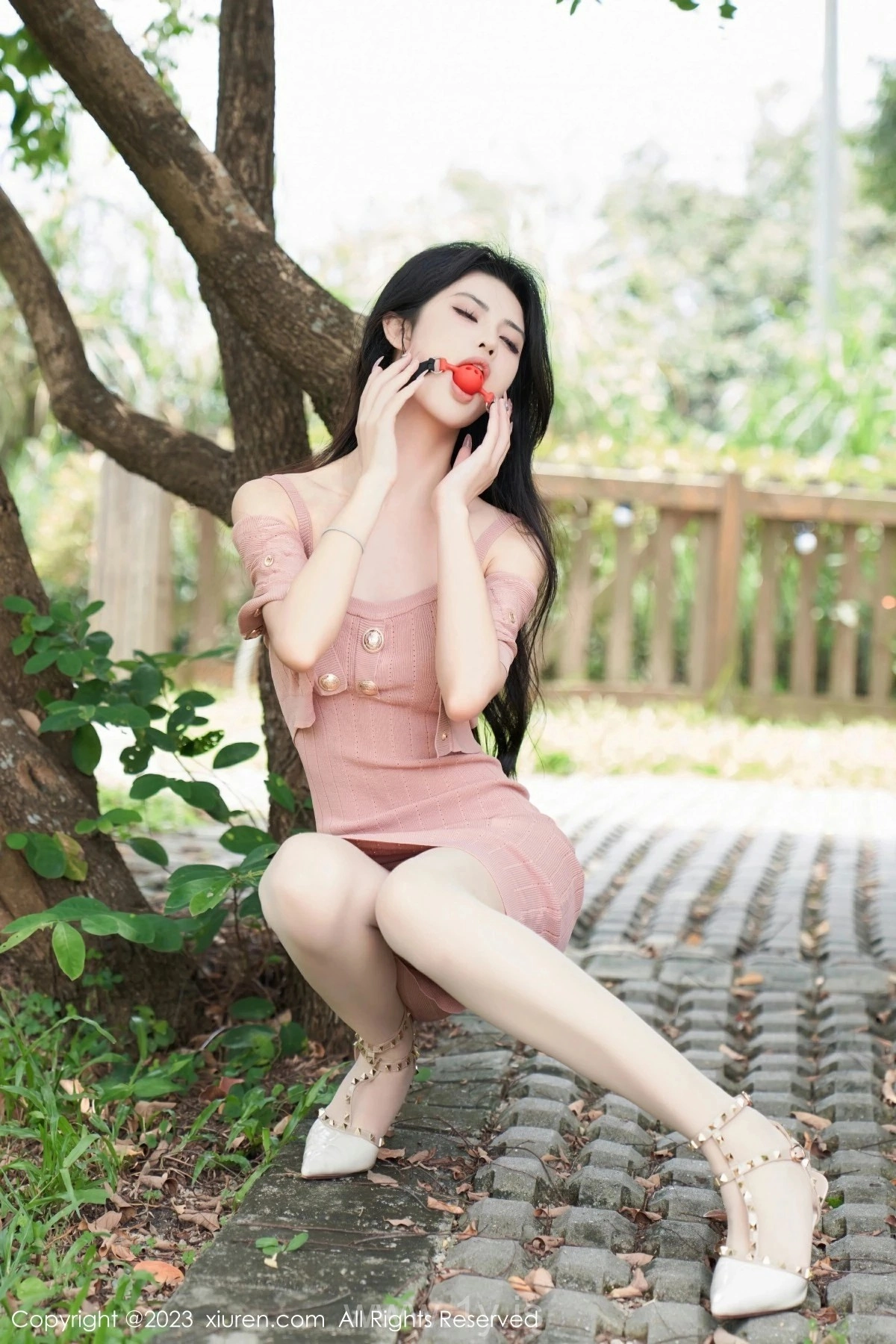 XIUREN(秀人网) No.7137 Hot & Lovely Chinese Mature Princess 淺淺Danny