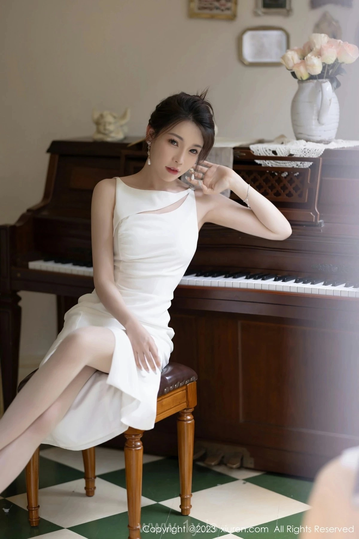 XIUREN(秀人网) No.7155 Fancy Chinese Beauty 徐莉芝Booty