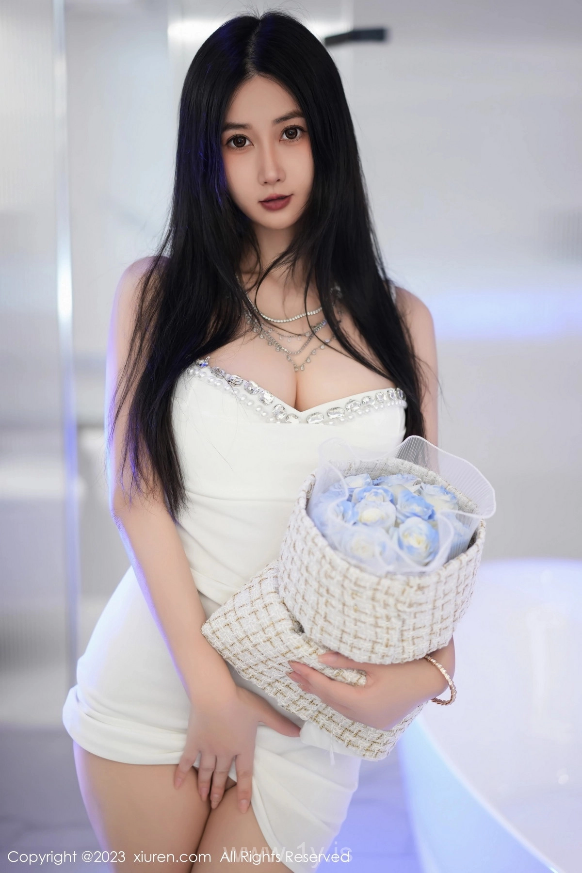 XIUREN(秀人网) No.7447 Gorgeous Asian Enchantress laura阿姣