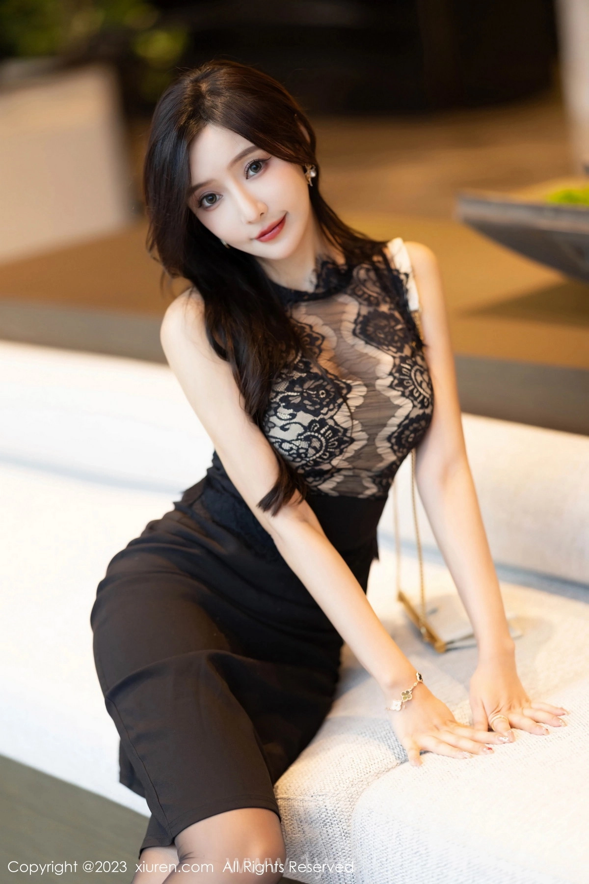XIUREN(秀人网) No.7568 Pretty & Fashionable Chinese Nymph 王馨瑤yanni