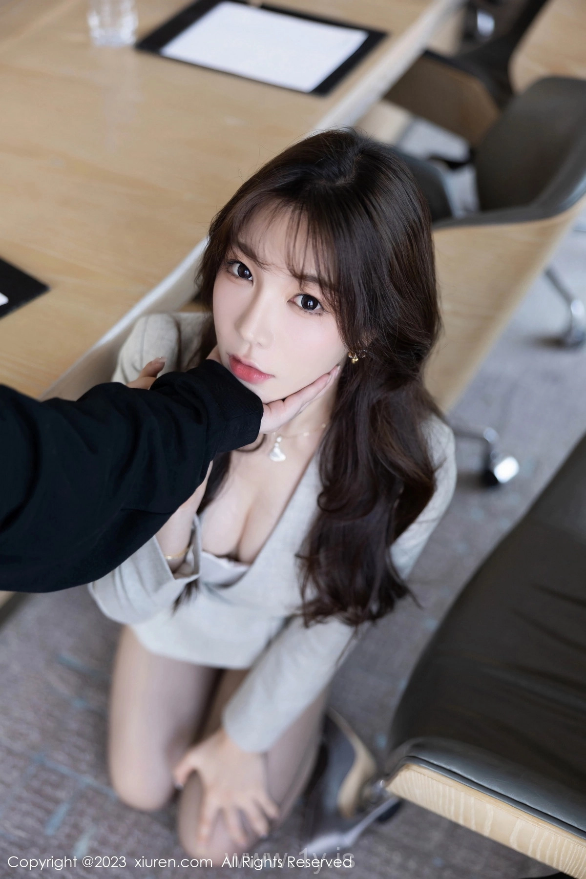 XIUREN(秀人网) No.7577 Pretty & Seductive Asian Dreamgirl 徐莉芝Booty