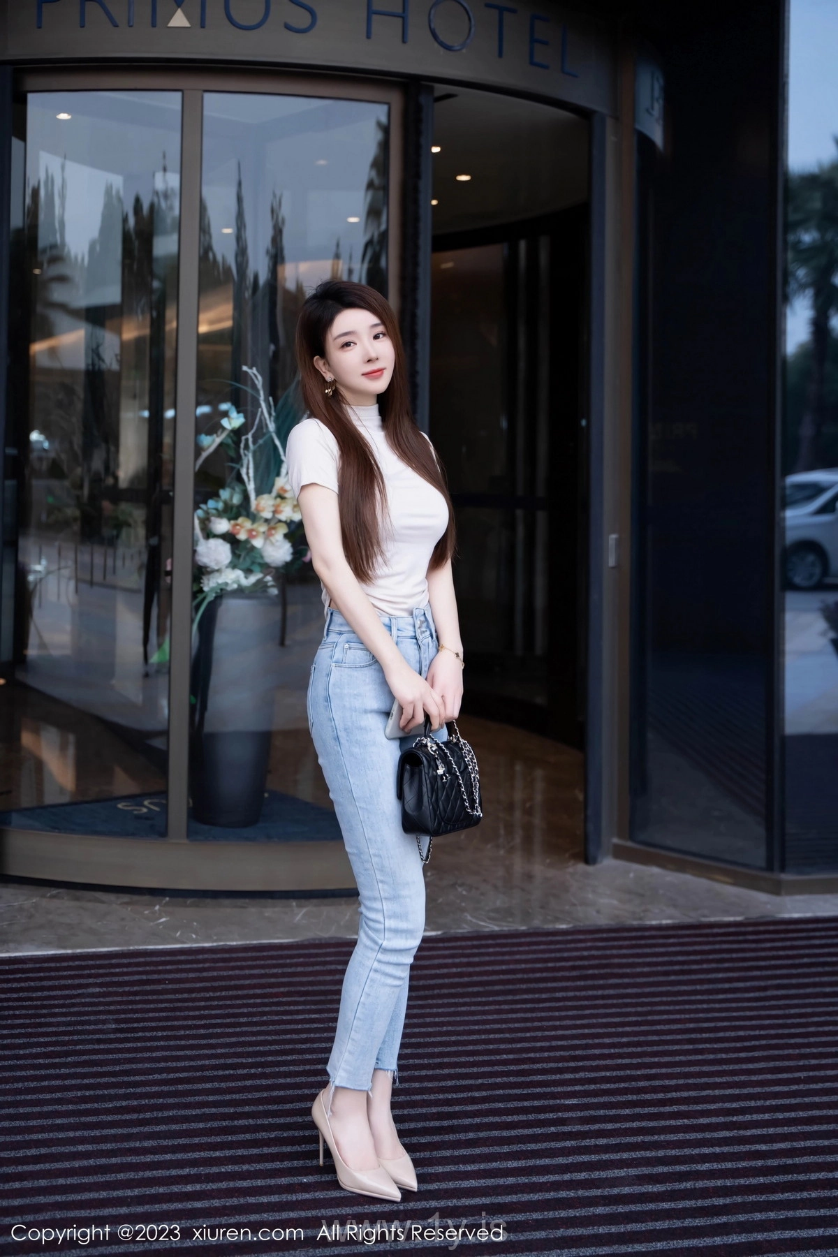 XIUREN(秀人网) No.7586 Refined Chinese Goddess 雨兒baby