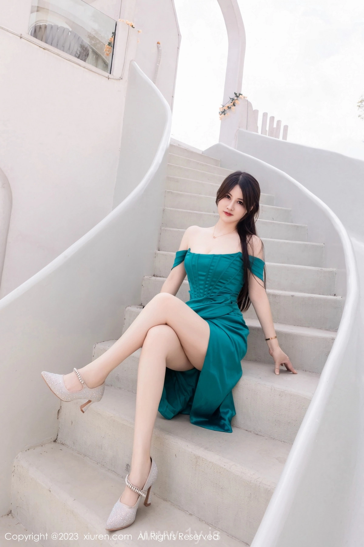 XIUREN(秀人网) No.7592 Perfect & Captivating Asian Temptress 詩詩kiki