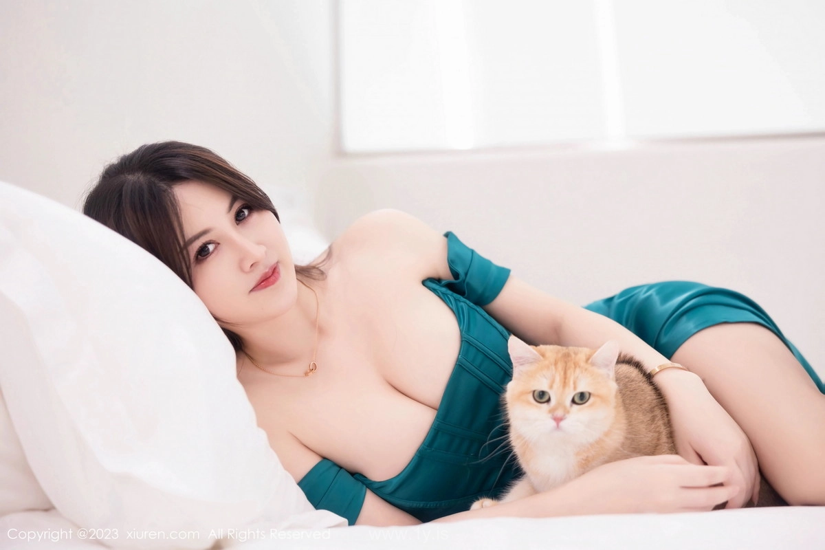 XIUREN(秀人网) No.7592 Perfect & Captivating Asian Temptress 詩詩kiki