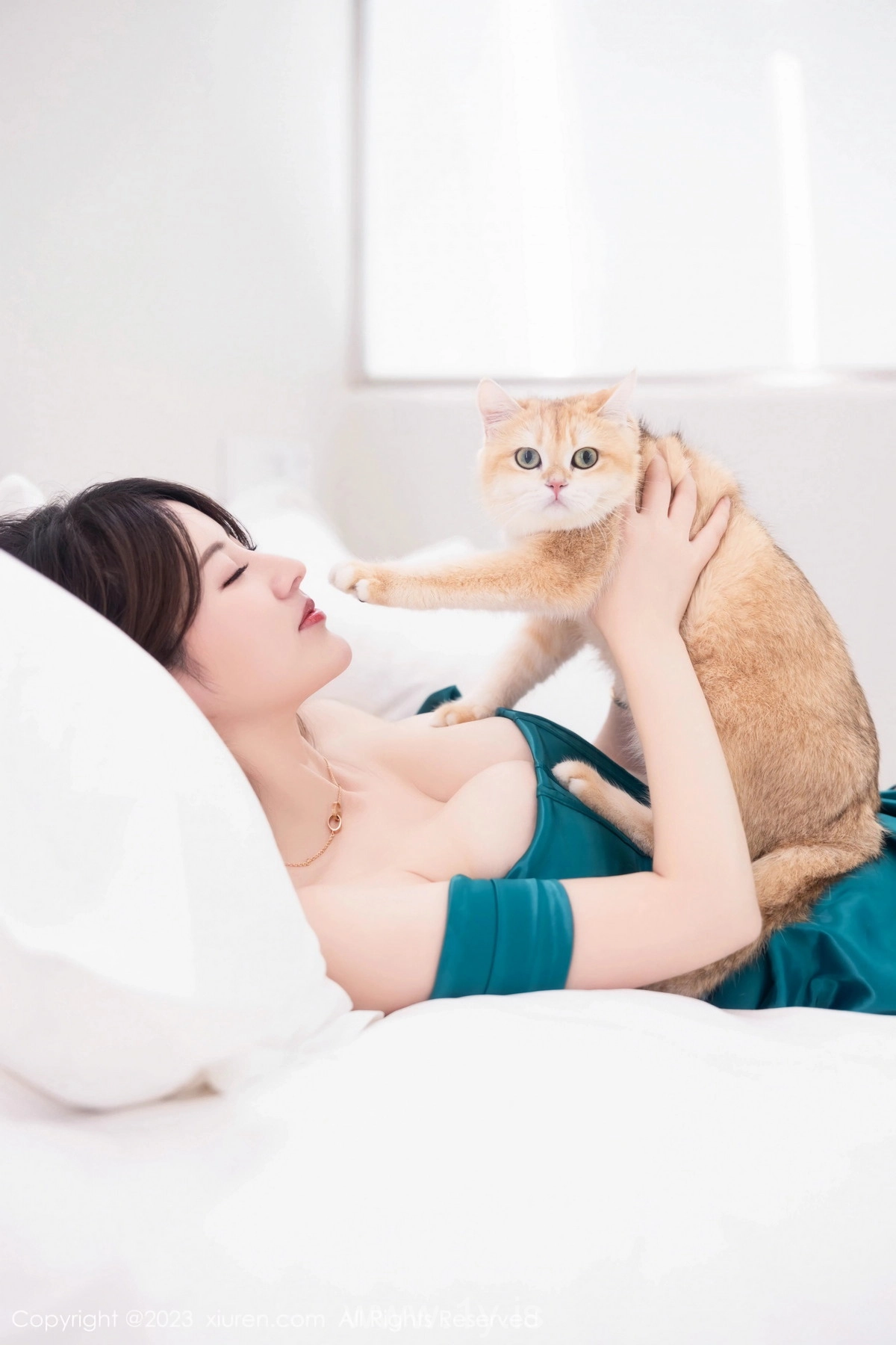 XIUREN(秀人网) No.7592 Perfect & Captivating Asian Temptress 詩詩kiki