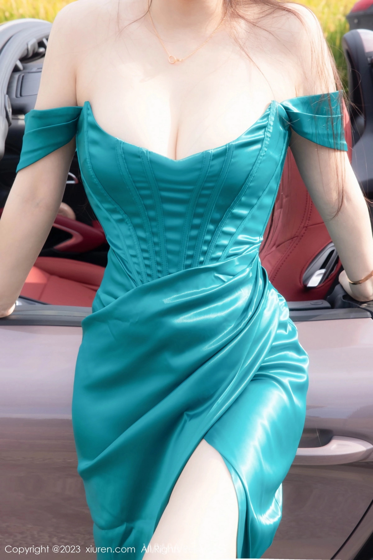 XIUREN(秀人网) No.7592 Perfect & Captivating Asian Temptress 詩詩kiki