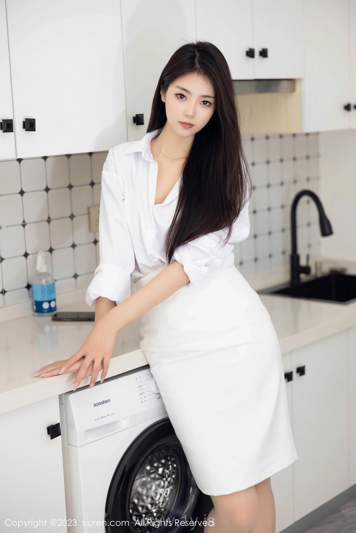 XIUREN(秀人网) No.7601 Chic & Lovely Asian Jewel 可樂Vicky