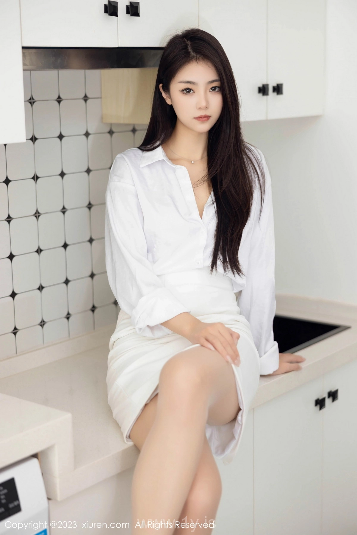 XIUREN(秀人网) No.7601 Chic & Lovely Asian Jewel 可樂Vicky