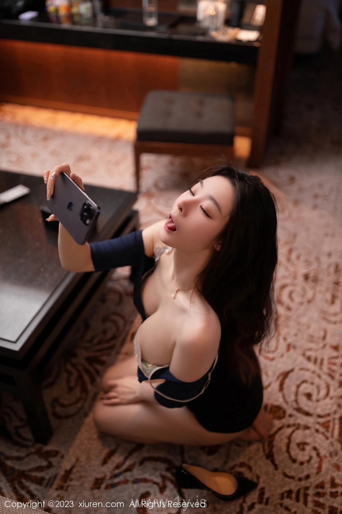 XIUREN(秀人网) No.7604 Delicate & Knockout Chinese Homebody Girl 小逗逗