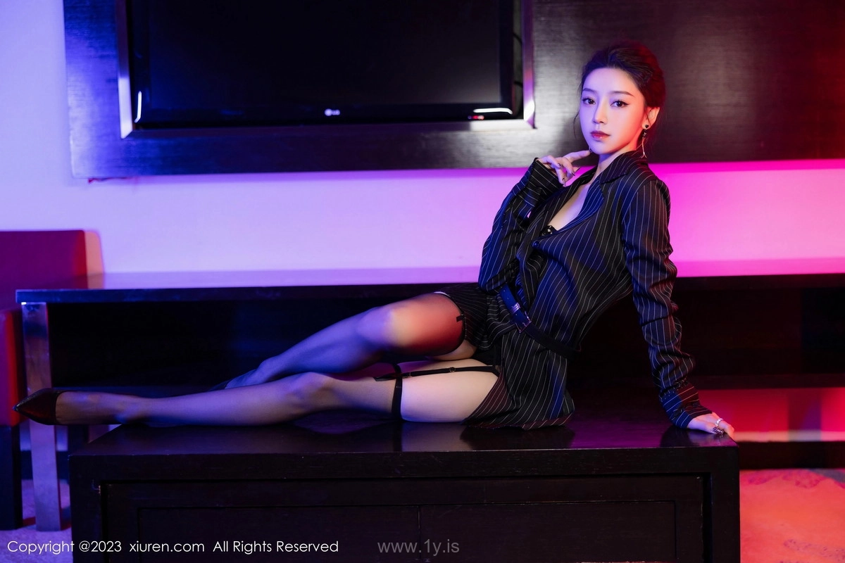 XIUREN(秀人网) No.7611 Charming Chinese Mature Princess 蘇曼兮