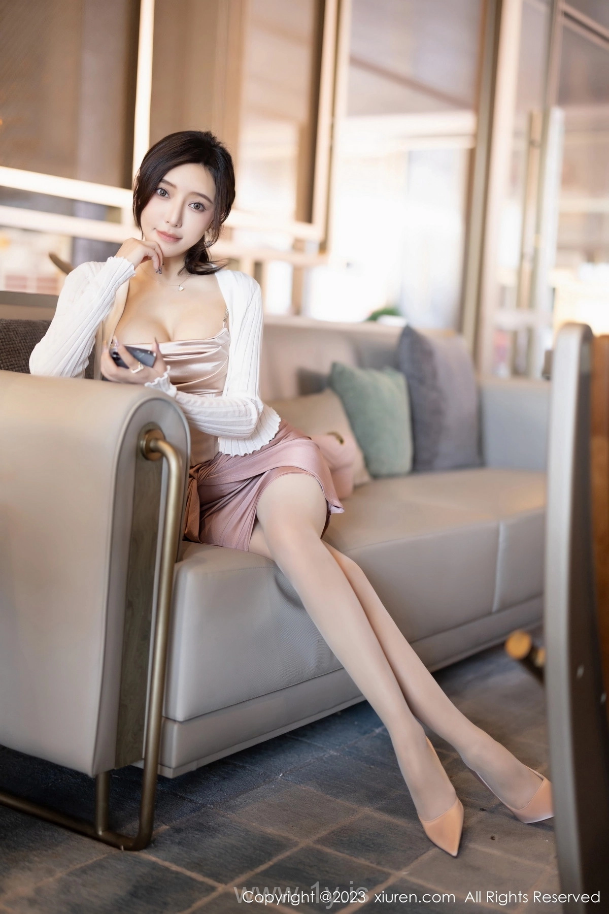 XIUREN(秀人网) No.7640 Hot & Innocent Chinese Enchantress 王馨瑤yanni