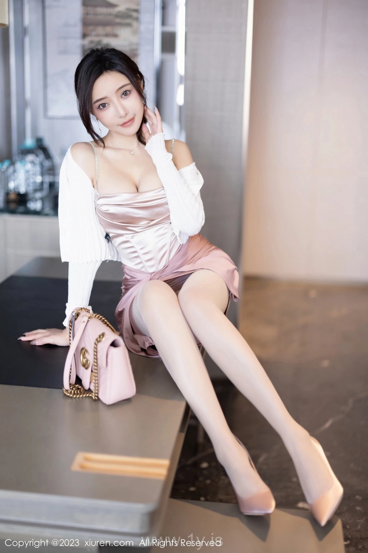XIUREN(秀人网) No.7640 Hot & Innocent Chinese Enchantress 王馨瑤yanni