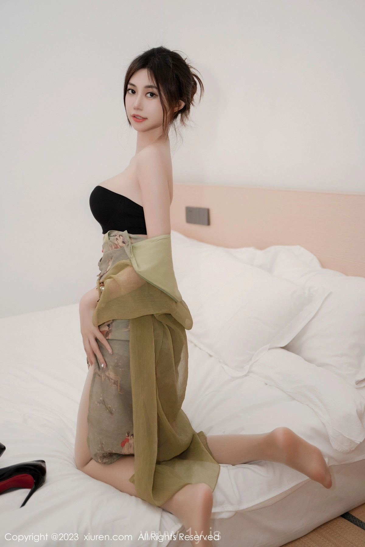 XIUREN(秀人网) No.7646 Fancy Asian Muse 绮里嘉ula