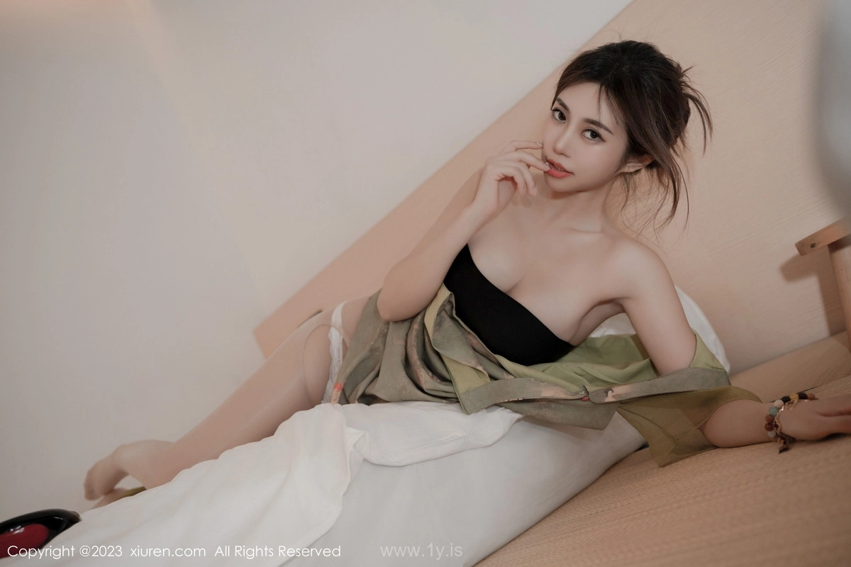XIUREN(秀人网) No.7646 Fancy Asian Muse 绮里嘉ula