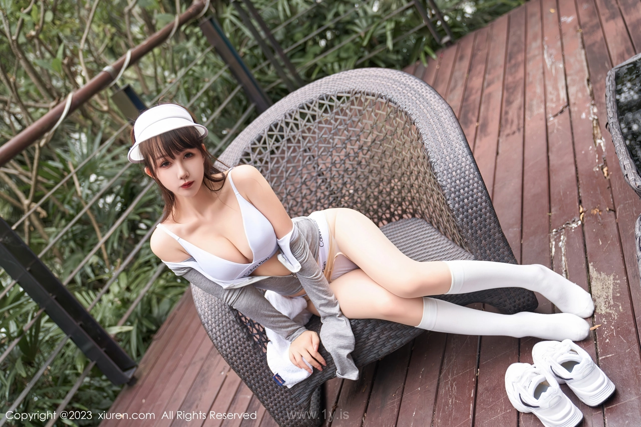 XIUREN(秀人网) No.7657 Luminous Asian Mature Princess 波巧酱高球女神厦门旅拍