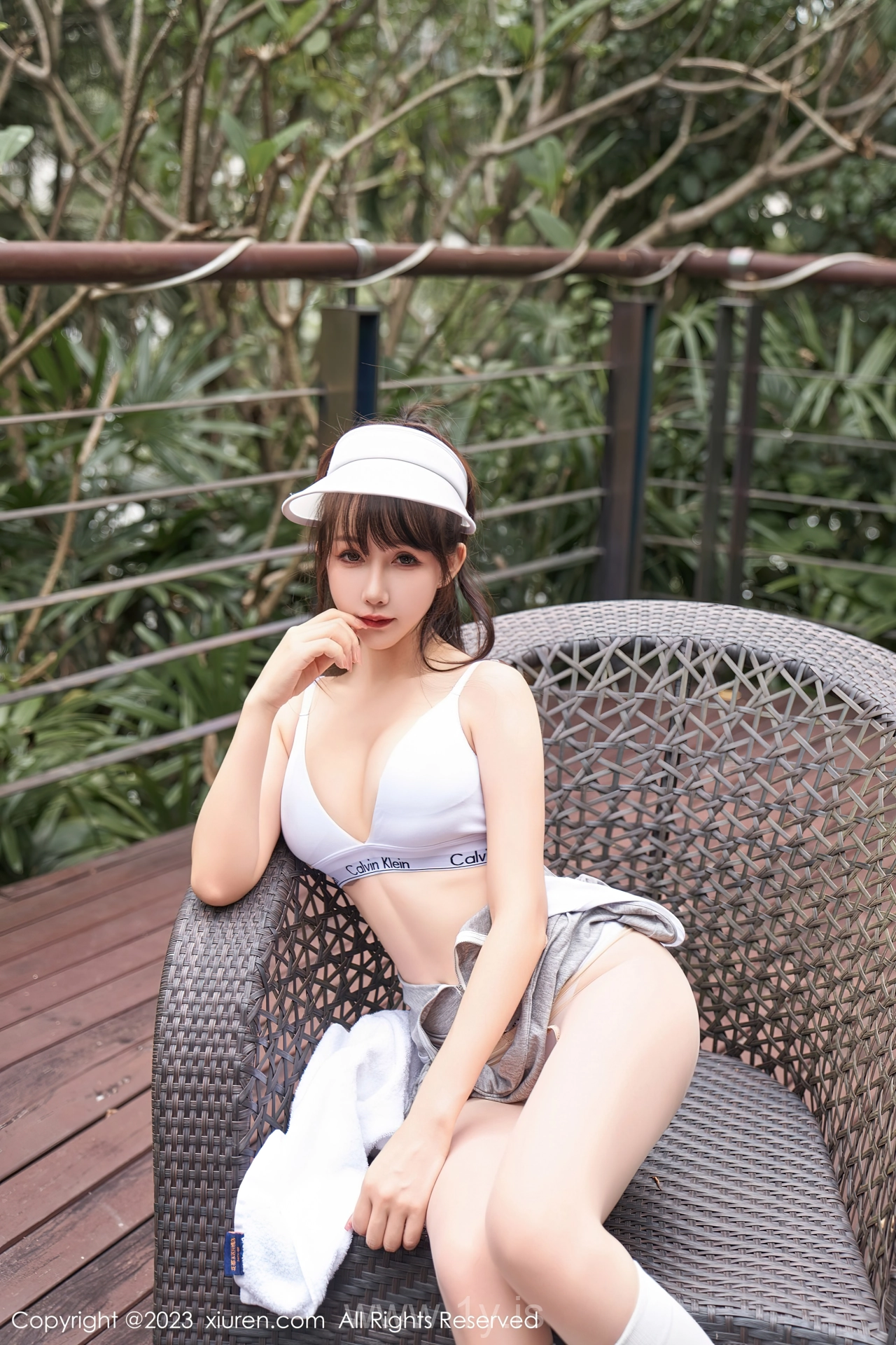 XIUREN(秀人网) No.7657 Luminous Asian Mature Princess 波巧酱高球女神厦门旅拍