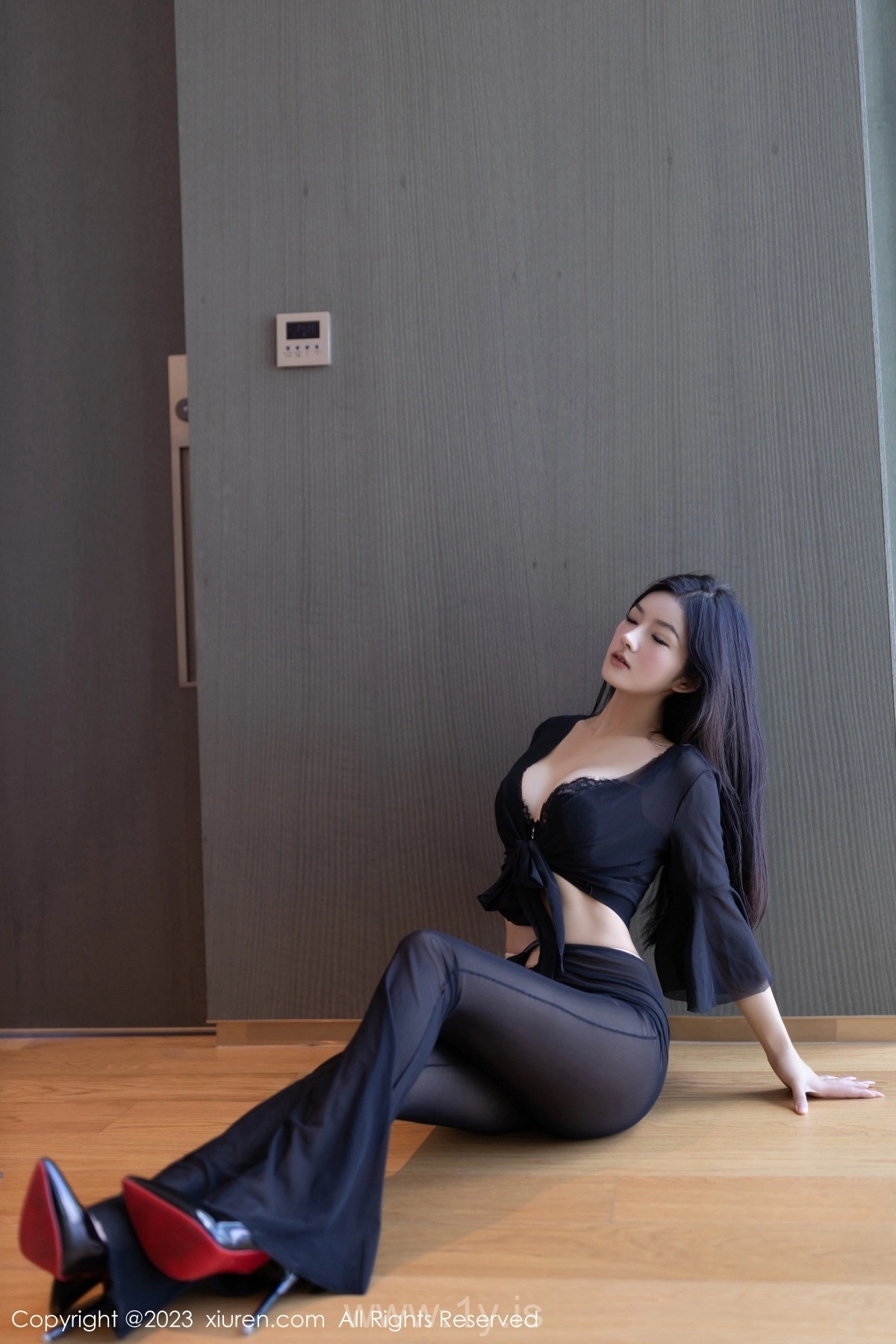 XIUREN(秀人网) No.7660 Hot Asian Sweetheart 譚小靈