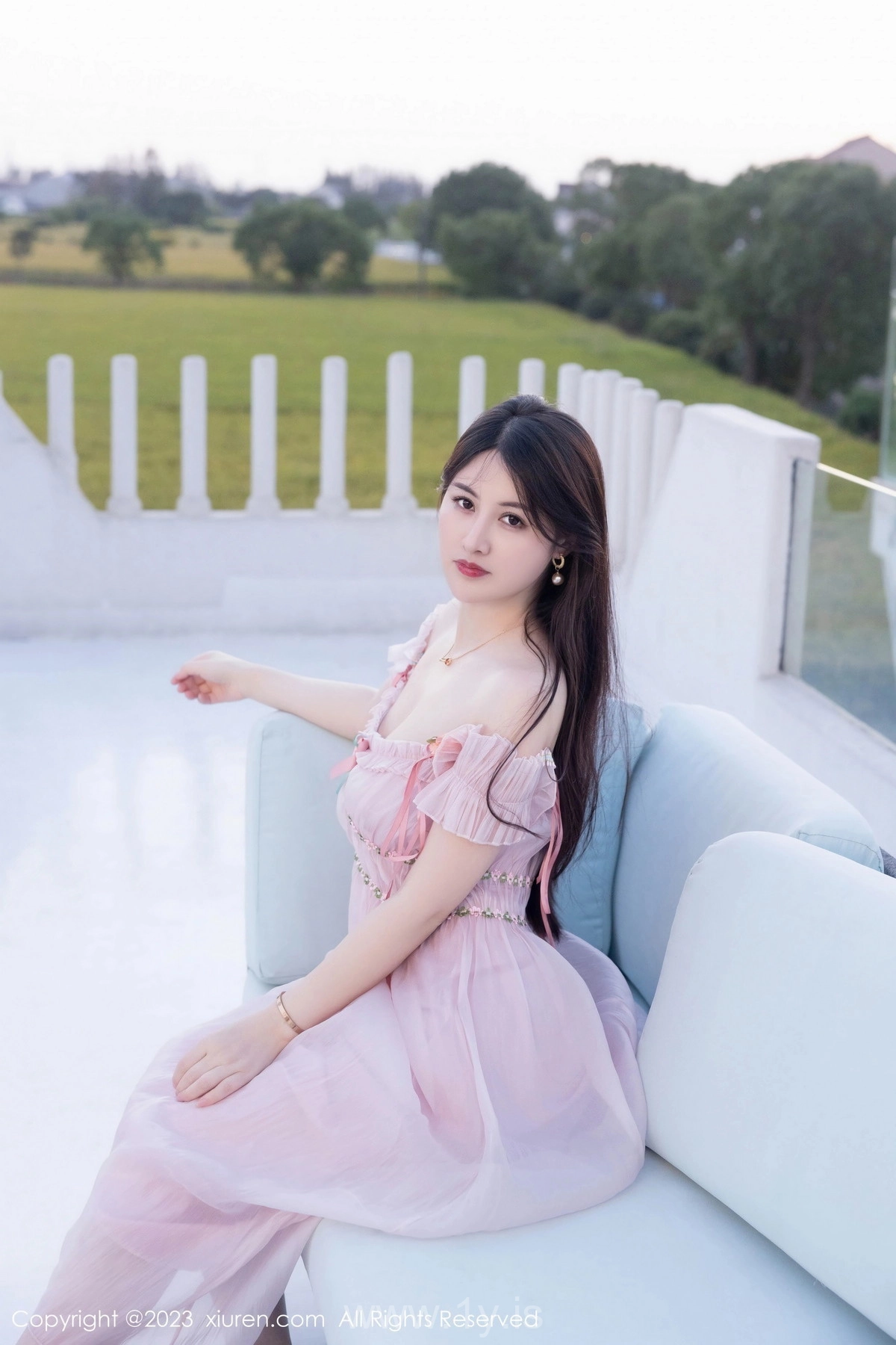 XIUREN(秀人网) No.7666 Attractive & Sophisticated Asian Women 詩詩kiki