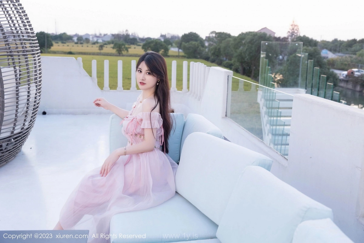 XIUREN(秀人网) No.7666 Attractive & Sophisticated Asian Women 詩詩kiki
