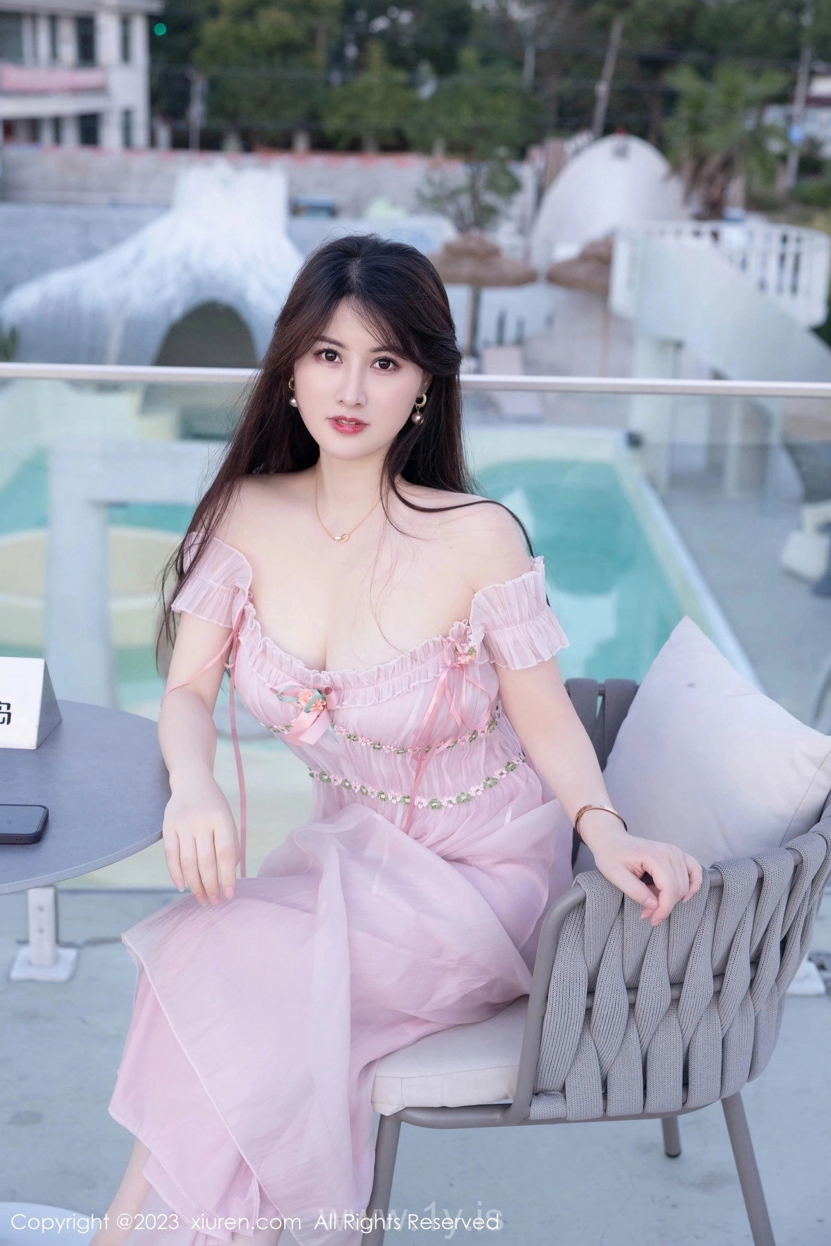 XIUREN(秀人网) No.7666 Attractive & Sophisticated Asian Women 詩詩kiki