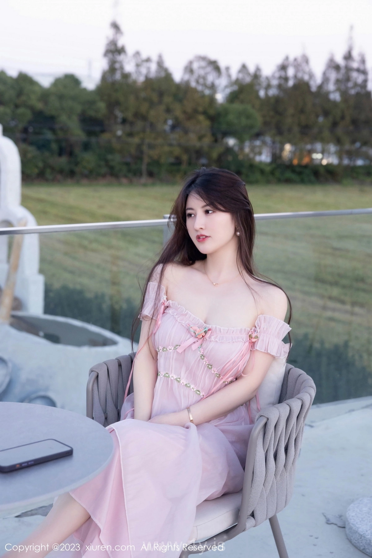 XIUREN(秀人网) No.7666 Attractive & Sophisticated Asian Women 詩詩kiki