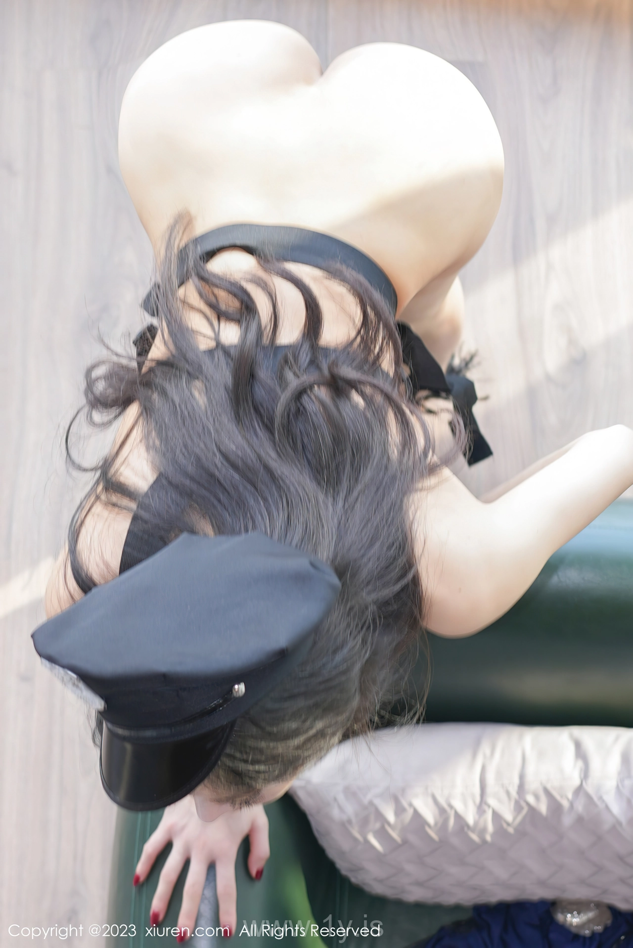 XIUREN(秀人网) No.7699 Enigmatic & Playful Asian Babe 心妍小公主情趣私房写真