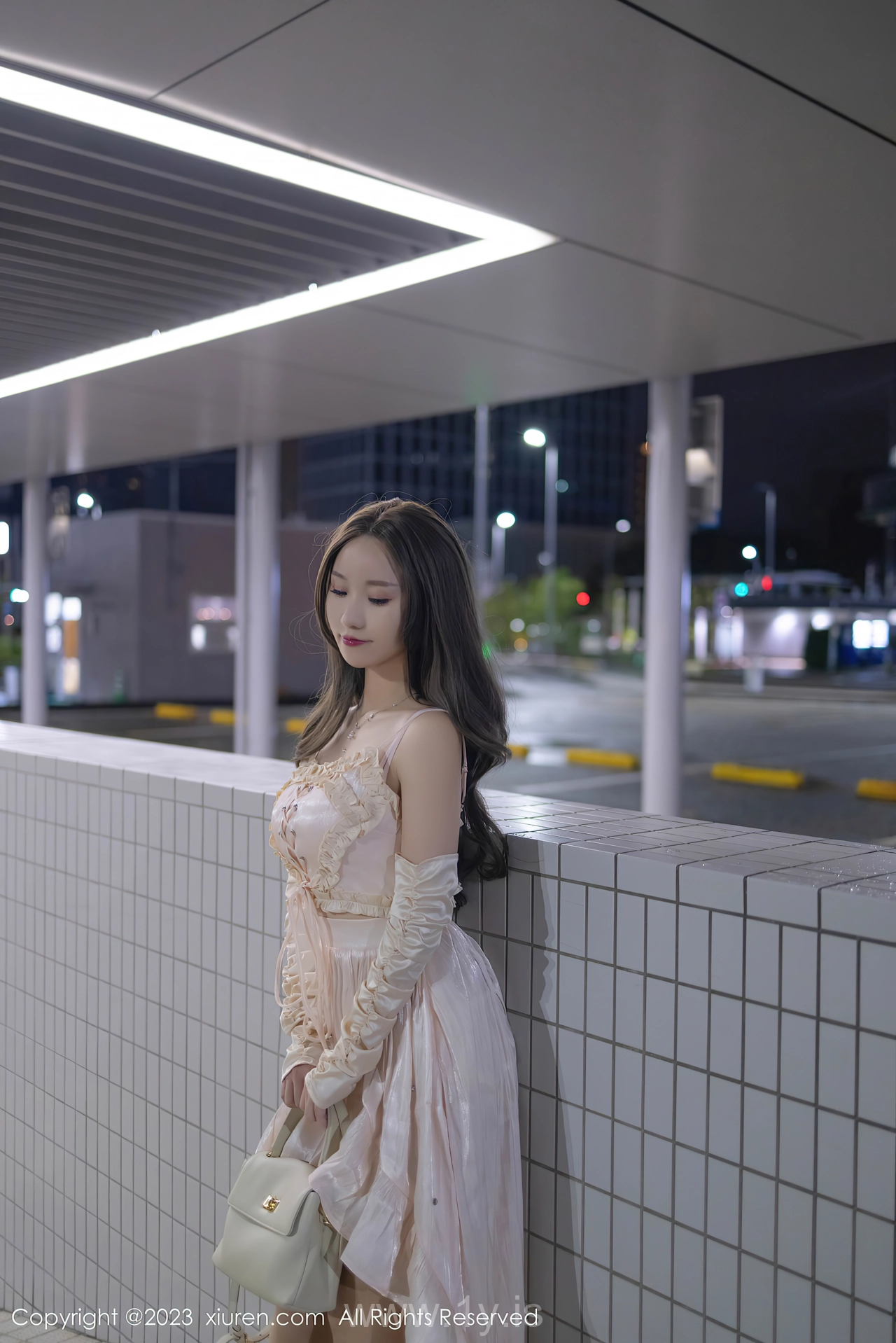 XIUREN(秀人网) No.7702 Elegant Chinese Homebody Girl 杏子Yada