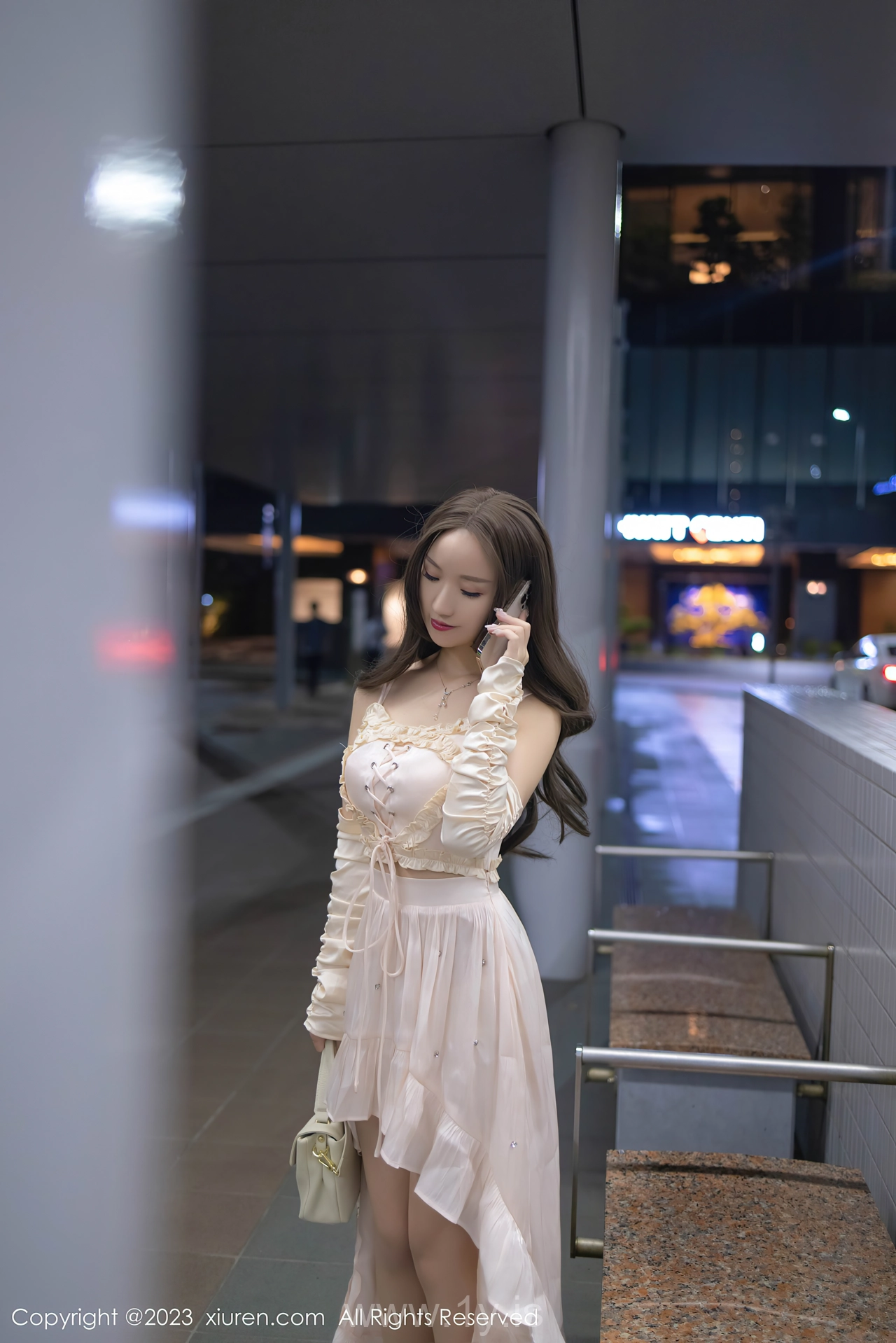 XIUREN(秀人网) No.7702 Elegant Chinese Homebody Girl 杏子Yada