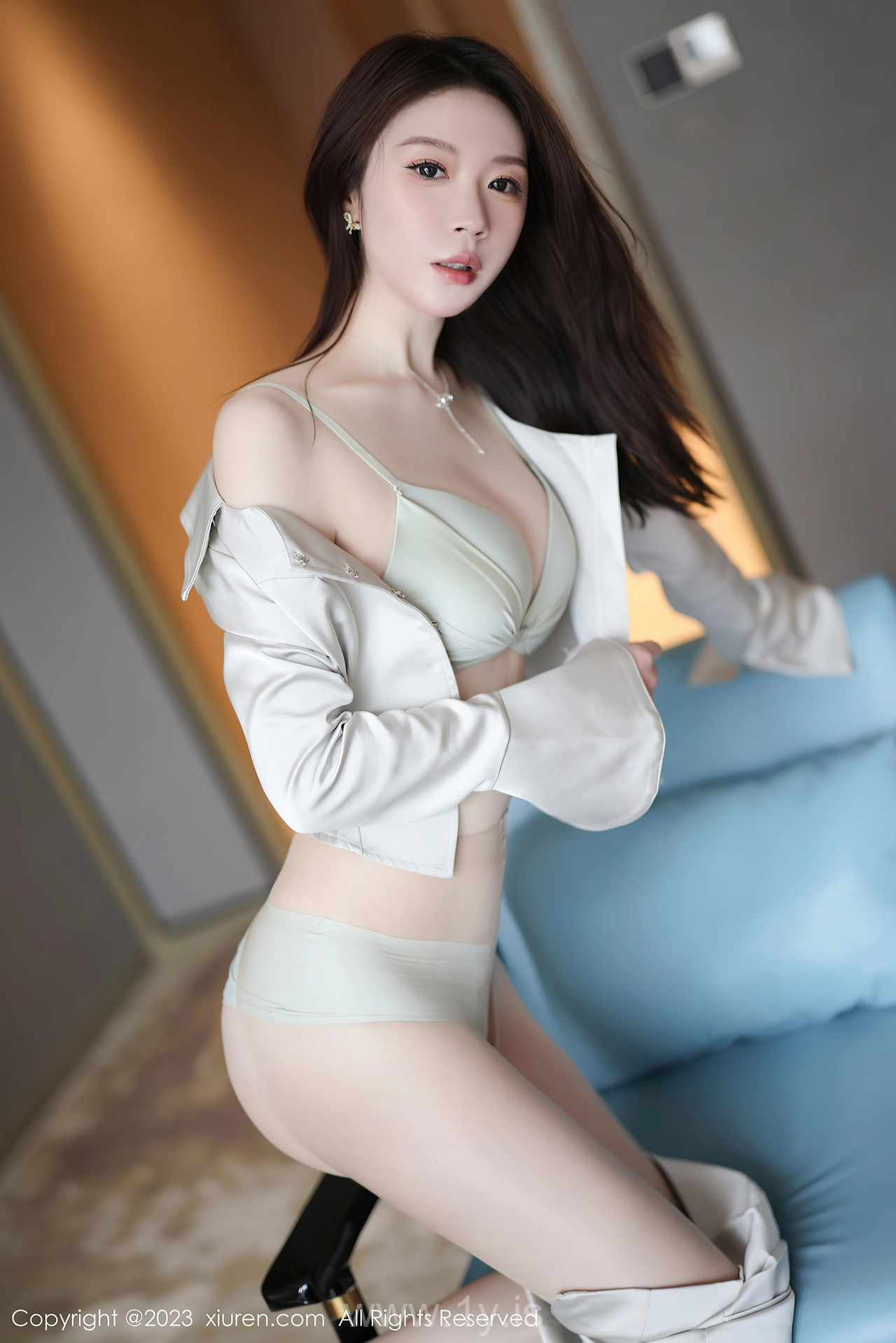 XIUREN(秀人网) No.7709 Charming & Angelic Chinese Belle 梦心玥