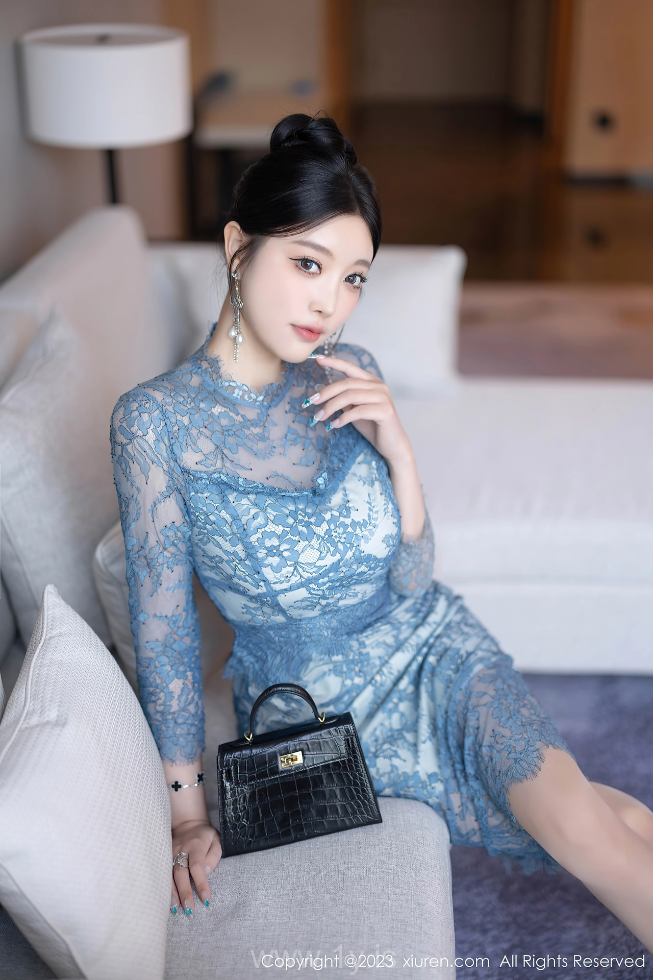 XIUREN(秀人网) No.7732 Ravishing & Good-looking Asian Cougar 杨晨晨Yome