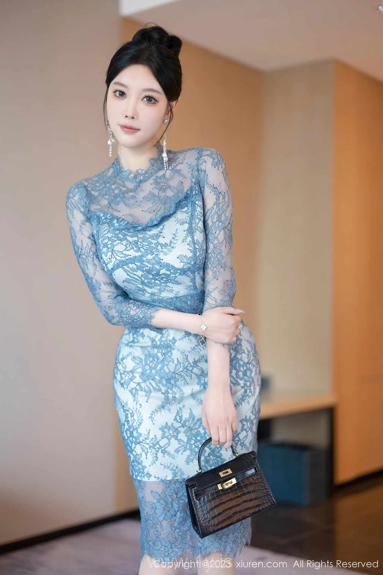 XIUREN(秀人网) No.7732 Ravishing & Good-looking Asian Cougar 杨晨晨Yome