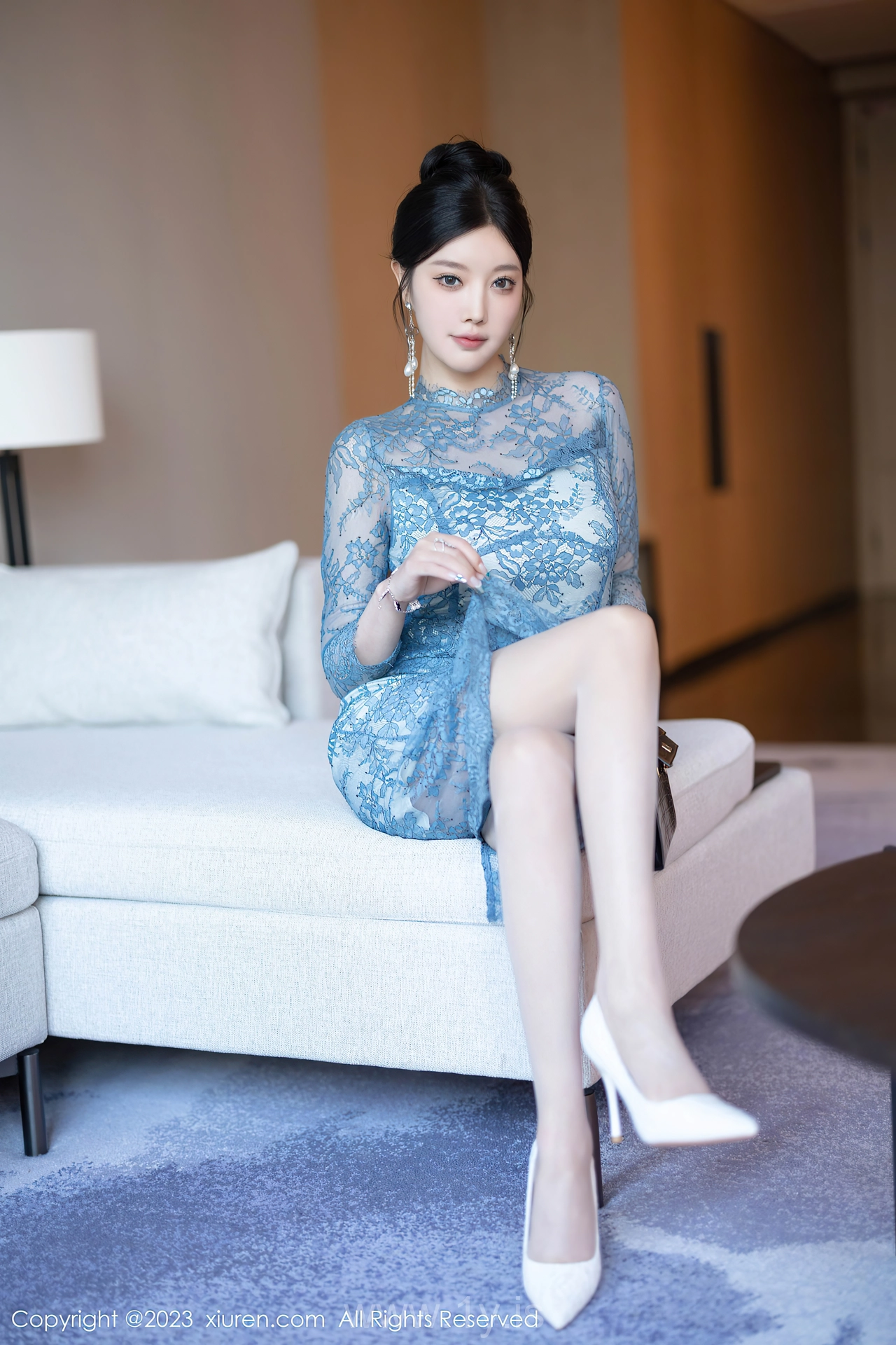 XIUREN(秀人网) No.7732 Ravishing & Good-looking Asian Cougar 杨晨晨Yome