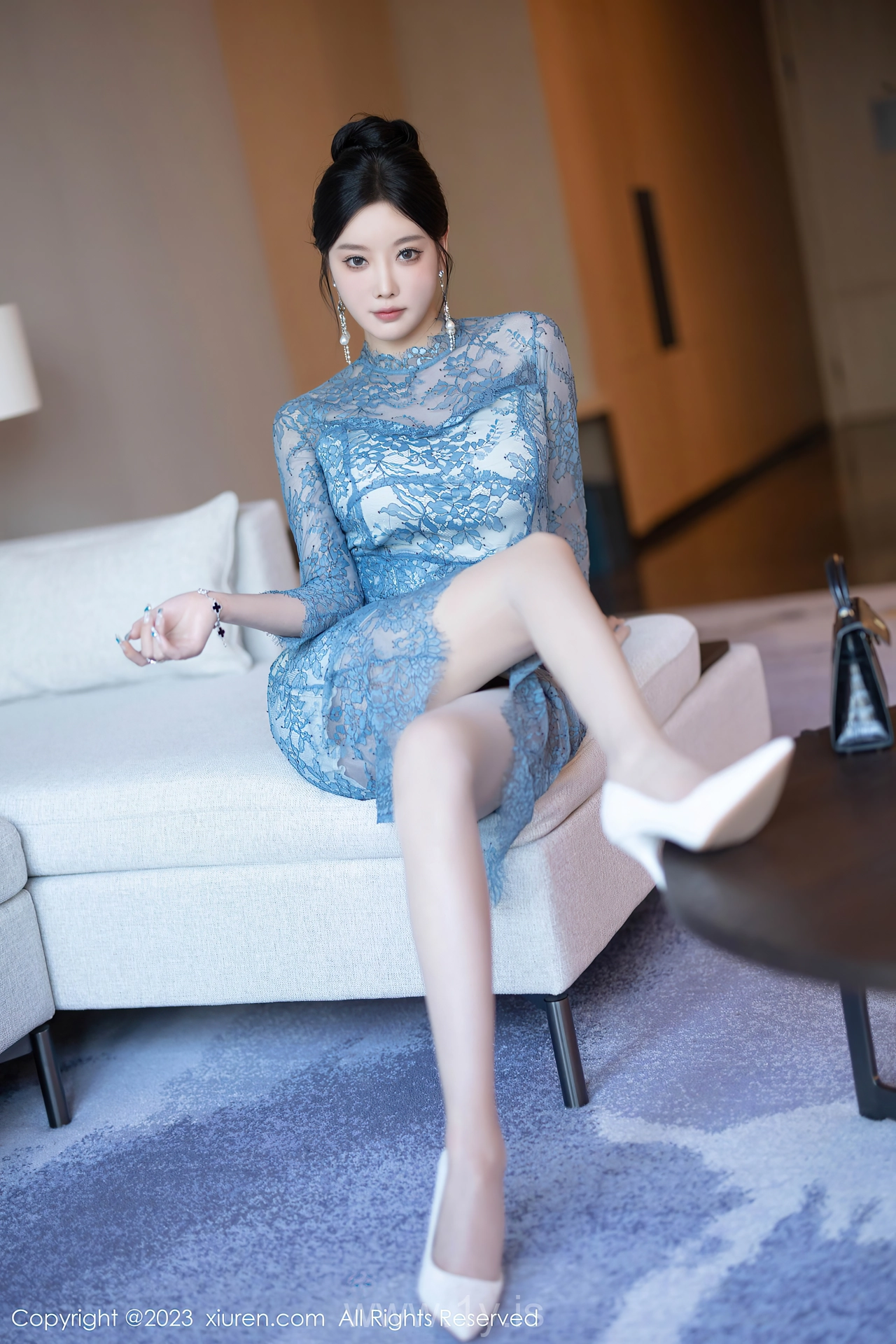 XIUREN(秀人网) No.7732 Ravishing & Good-looking Asian Cougar 杨晨晨Yome