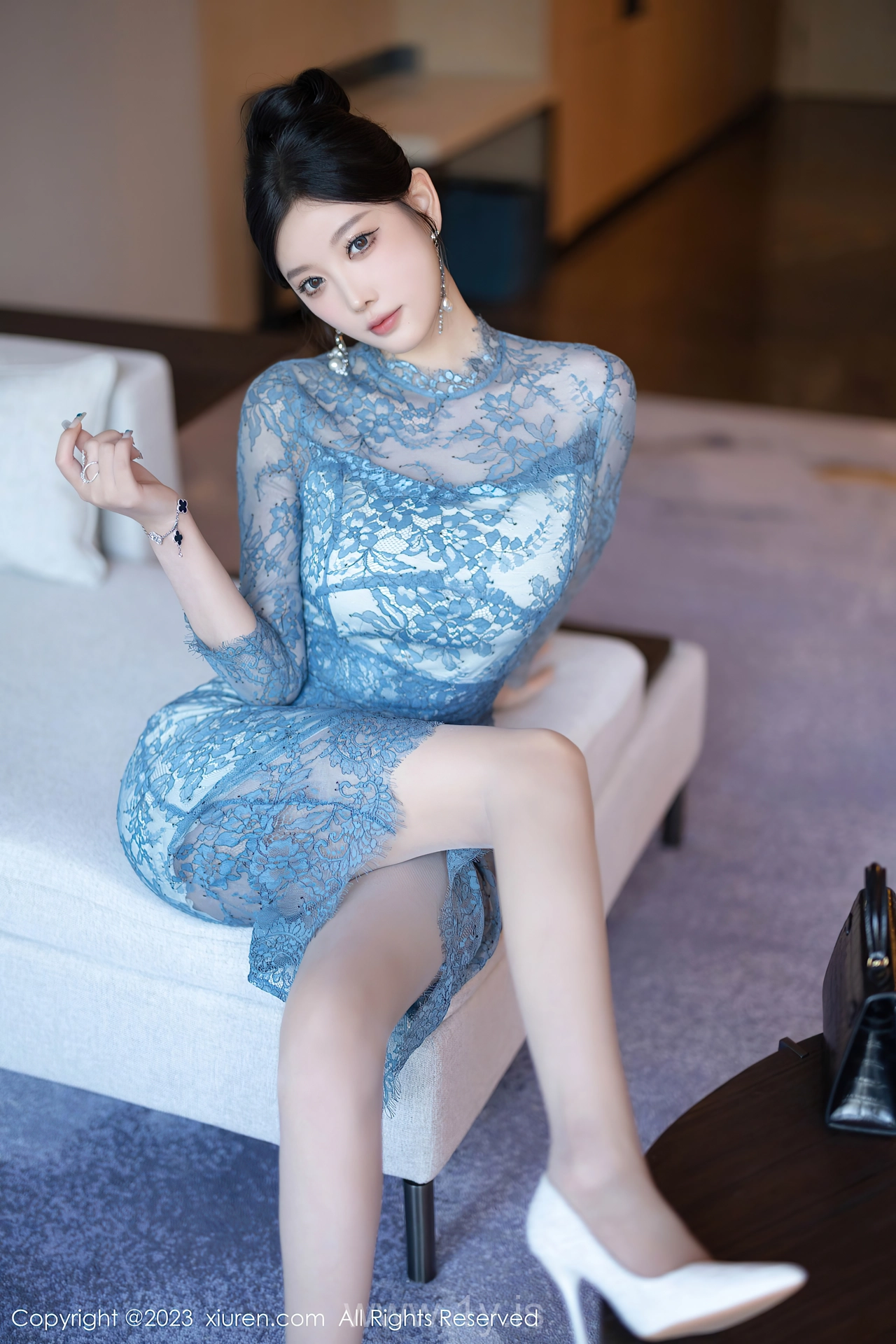 XIUREN(秀人网) No.7732 Ravishing & Good-looking Asian Cougar 杨晨晨Yome