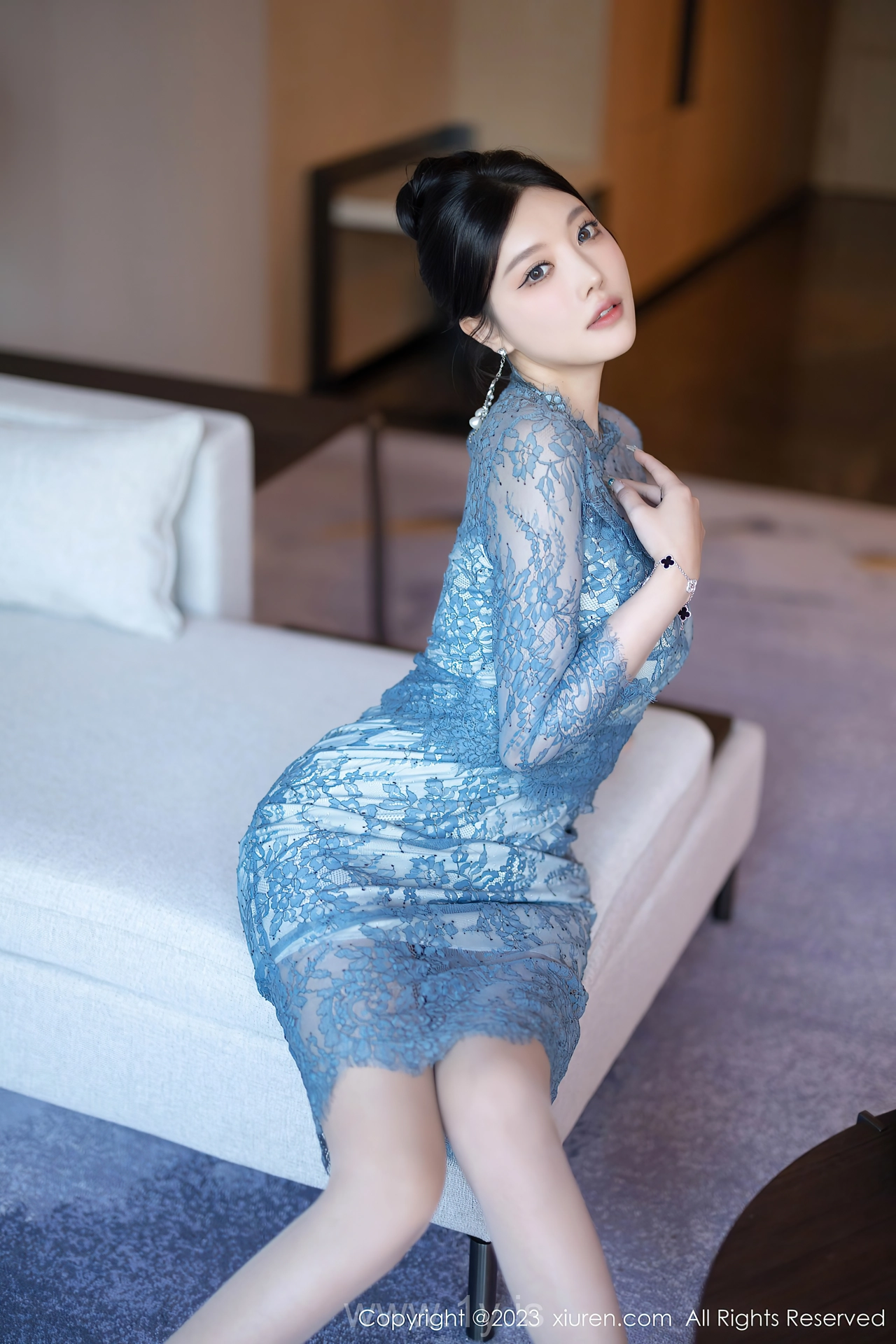 XIUREN(秀人网) No.7732 Ravishing & Good-looking Asian Cougar 杨晨晨Yome