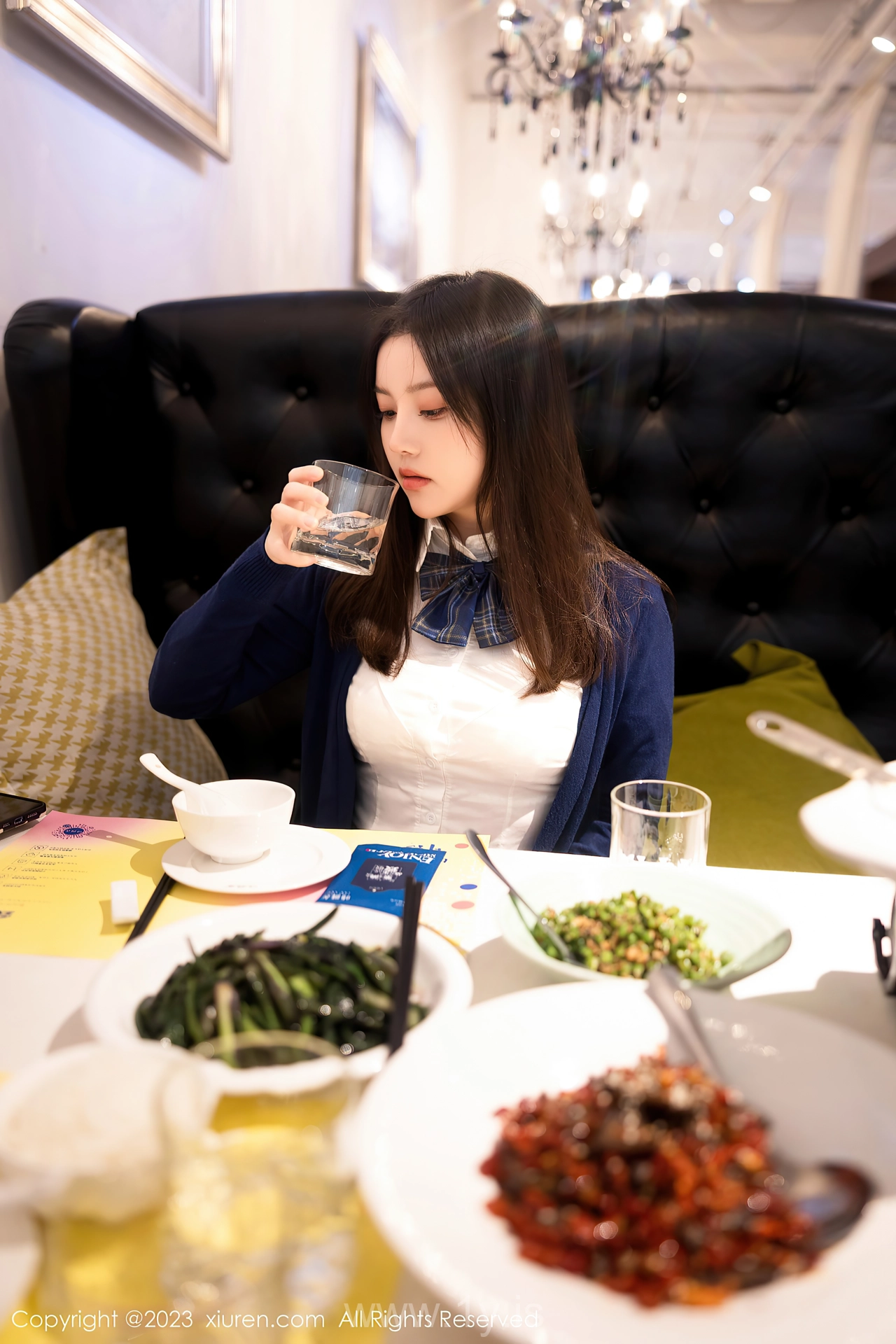 XIUREN(秀人网) No.7754 Alluring Chinese Girl 豆瓣酱