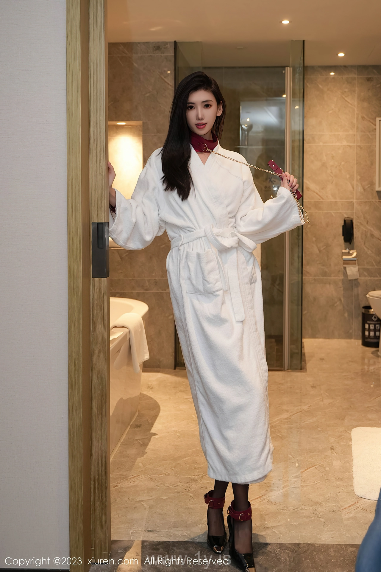 XIUREN(秀人网) No.7783 Extraordinary Chinese Babe 章芃芃