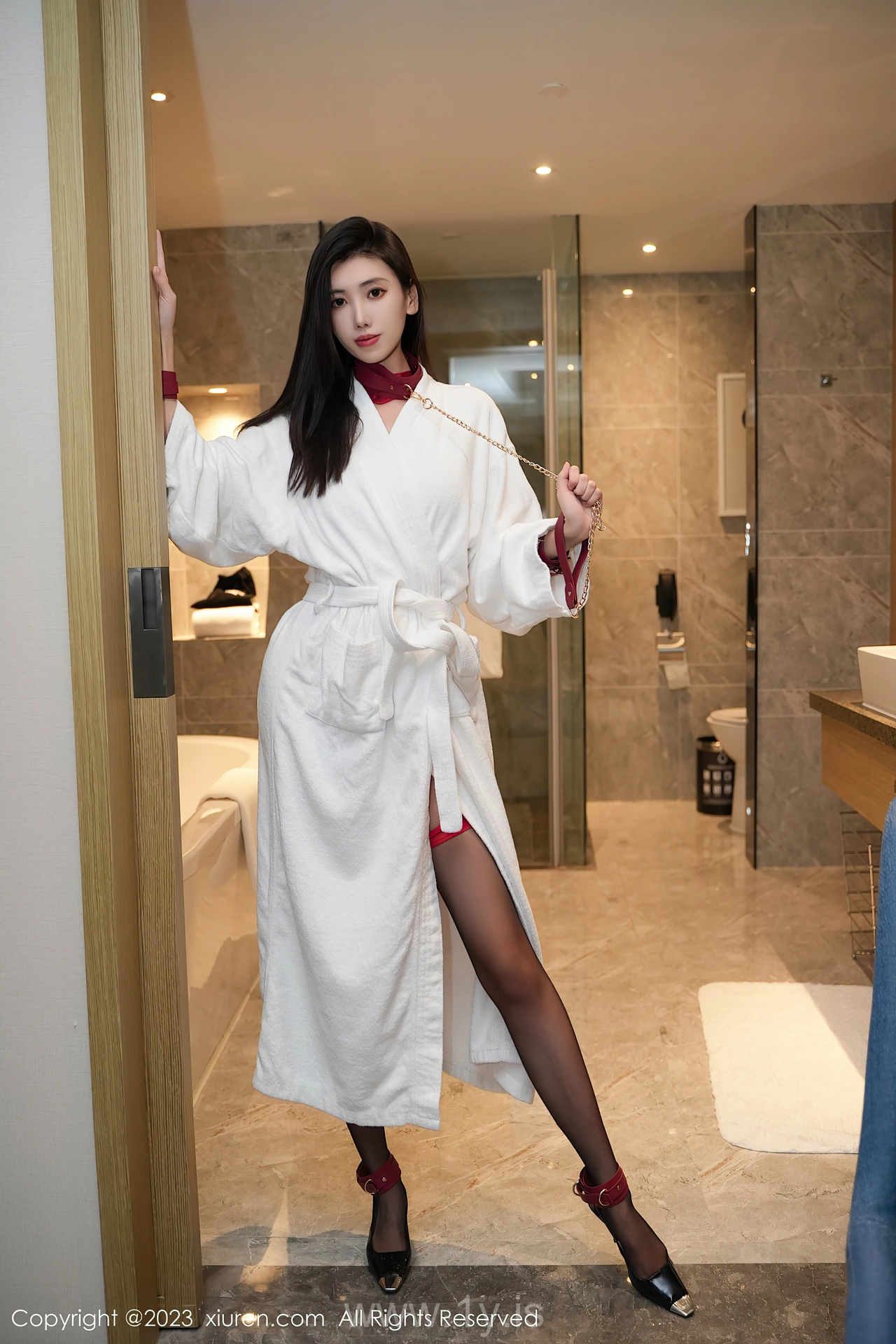 XIUREN(秀人网) No.7783 Extraordinary Chinese Babe 章芃芃