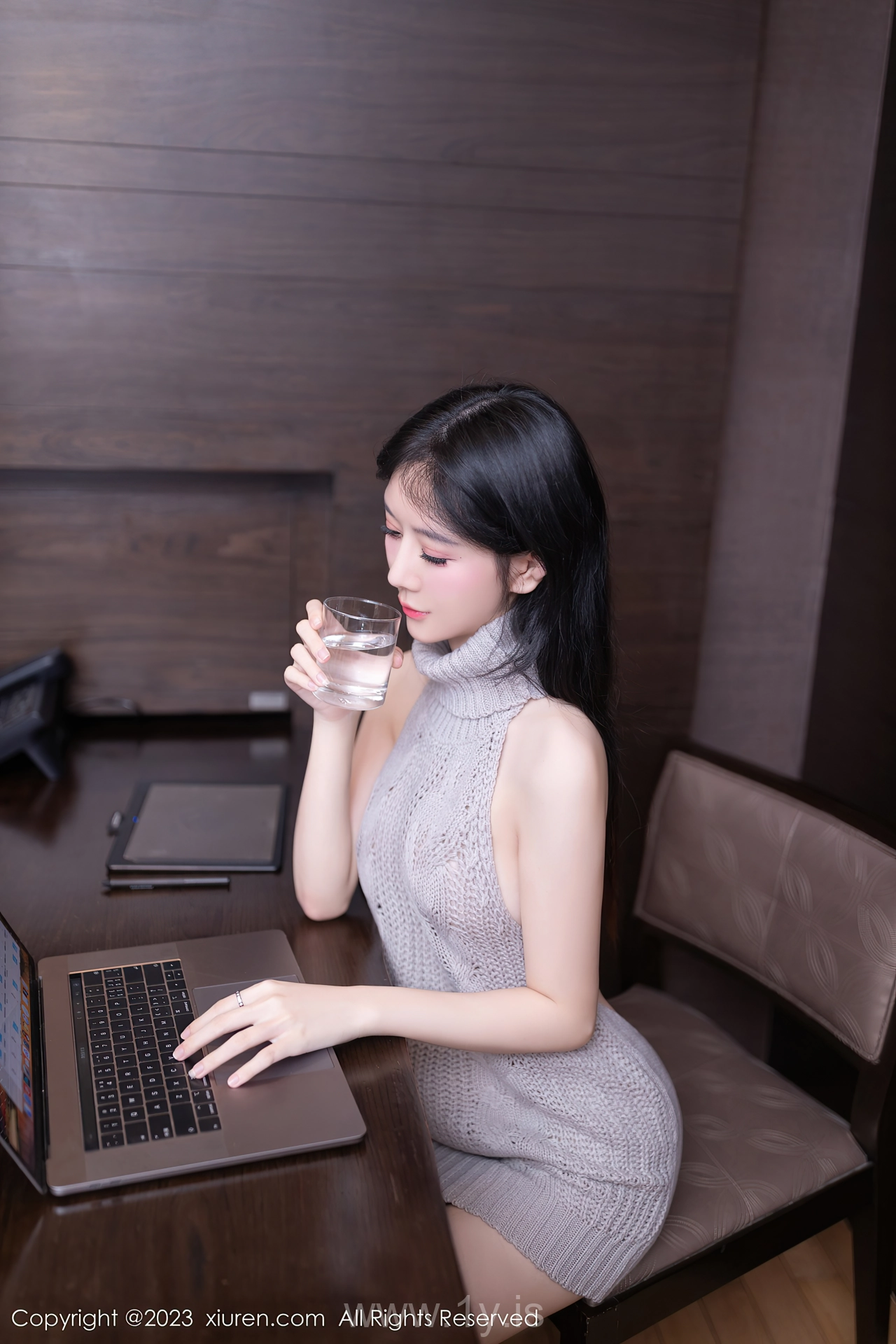 XIUREN(秀人网) No.7818 Delightful & Fancy Chinese Vixen 幼幼