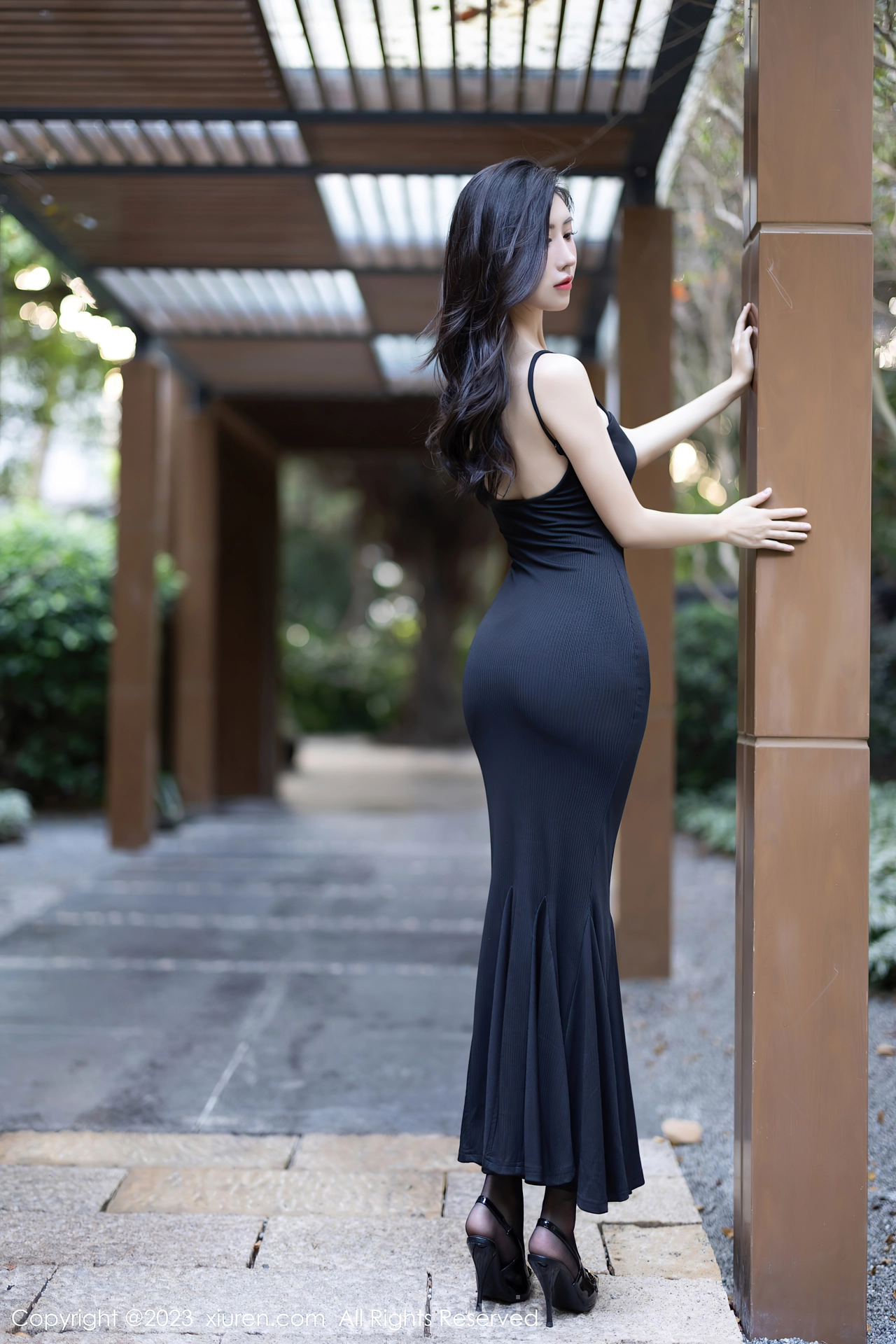XIUREN(秀人网) No.7830 Fashionable & Delightful Chinese Charmer 章芃芃